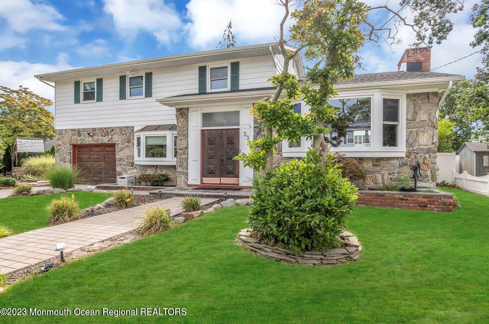 33 Hollybrook Dr, Toms River, NJ 08753-2638