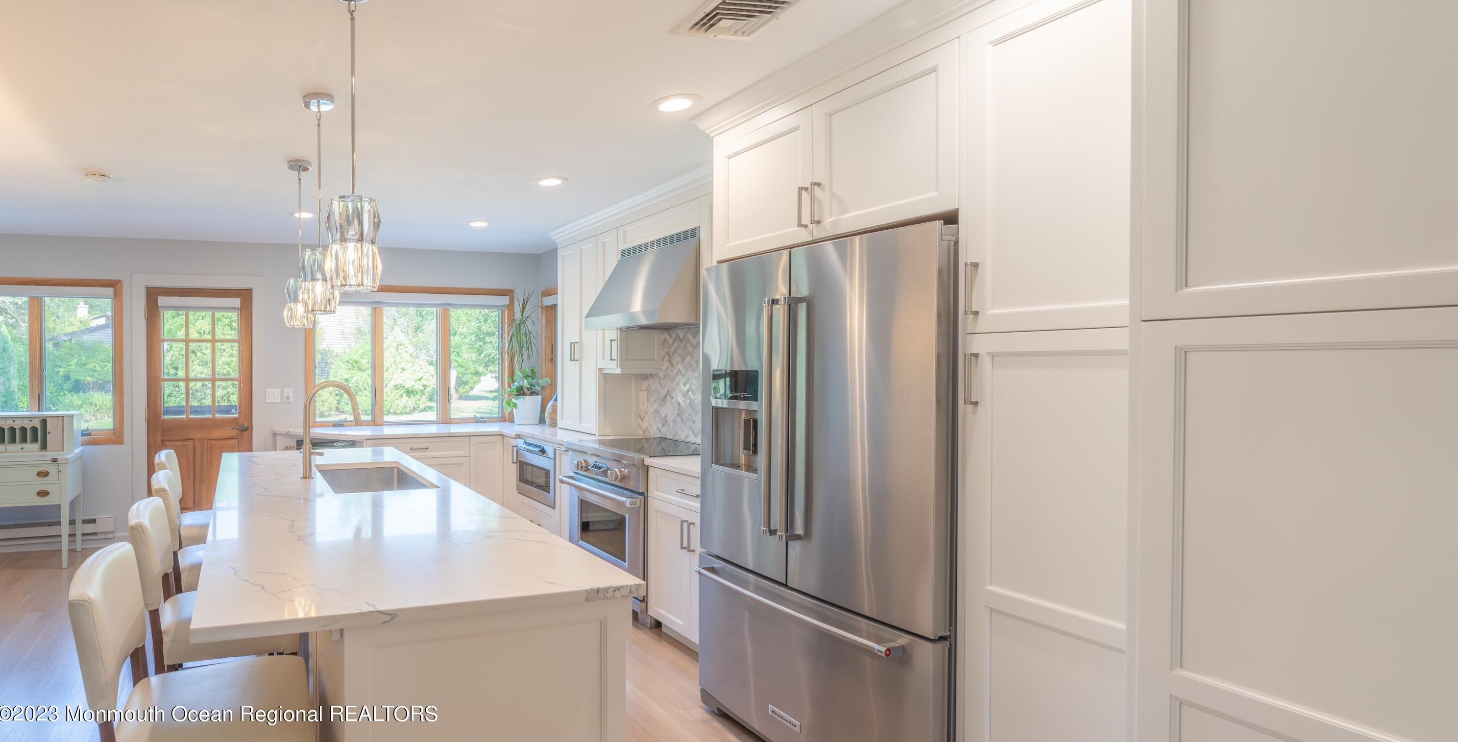 14 Concord Ct, Tinton Falls, NJ 07701