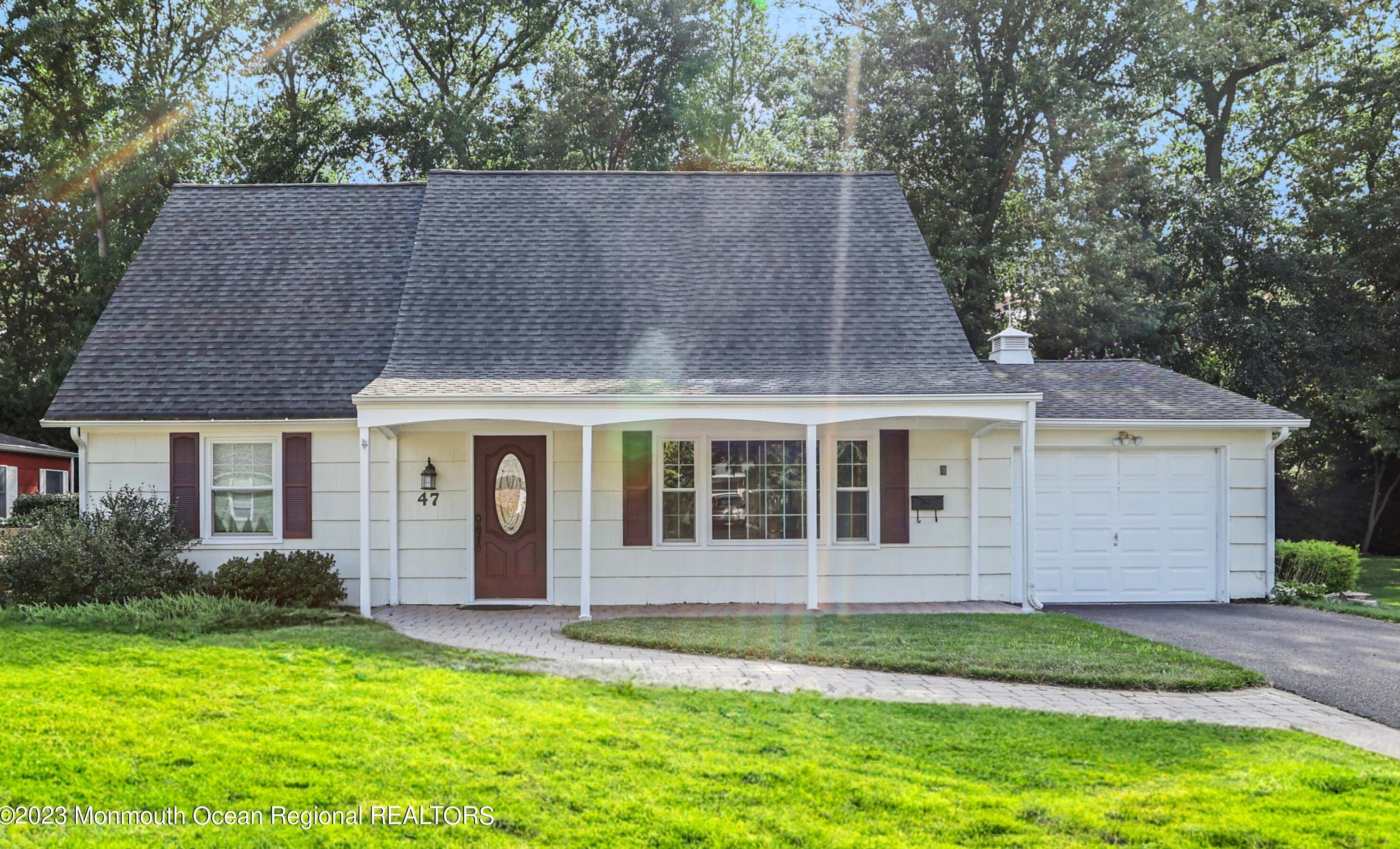 47 Overlea Ln, Matawan, NJ 07747-2108