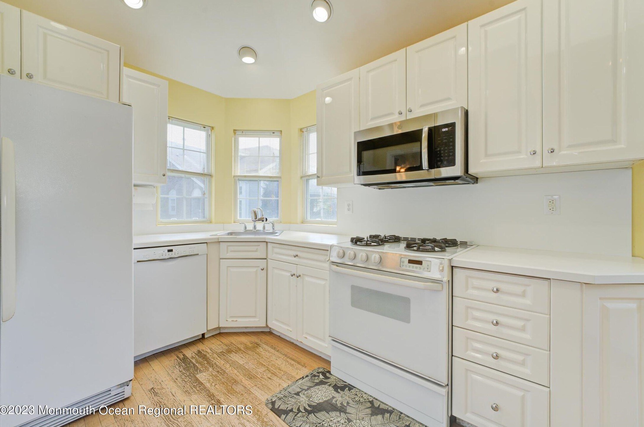 97 Kentucky Way, East Freehold NJ 07728-4653 exterior