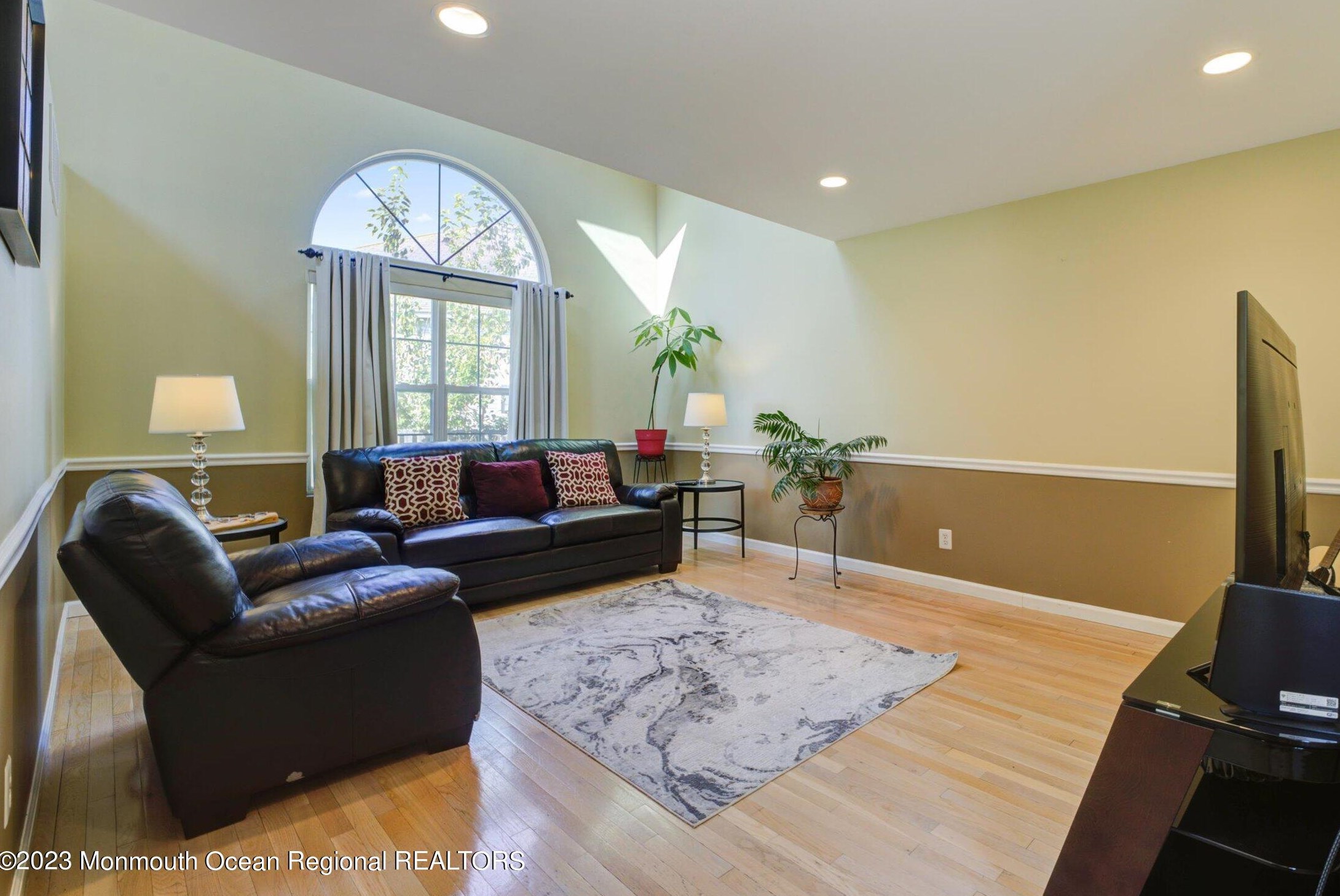 97 Kentucky Way, East Freehold NJ 07728-4653 exterior