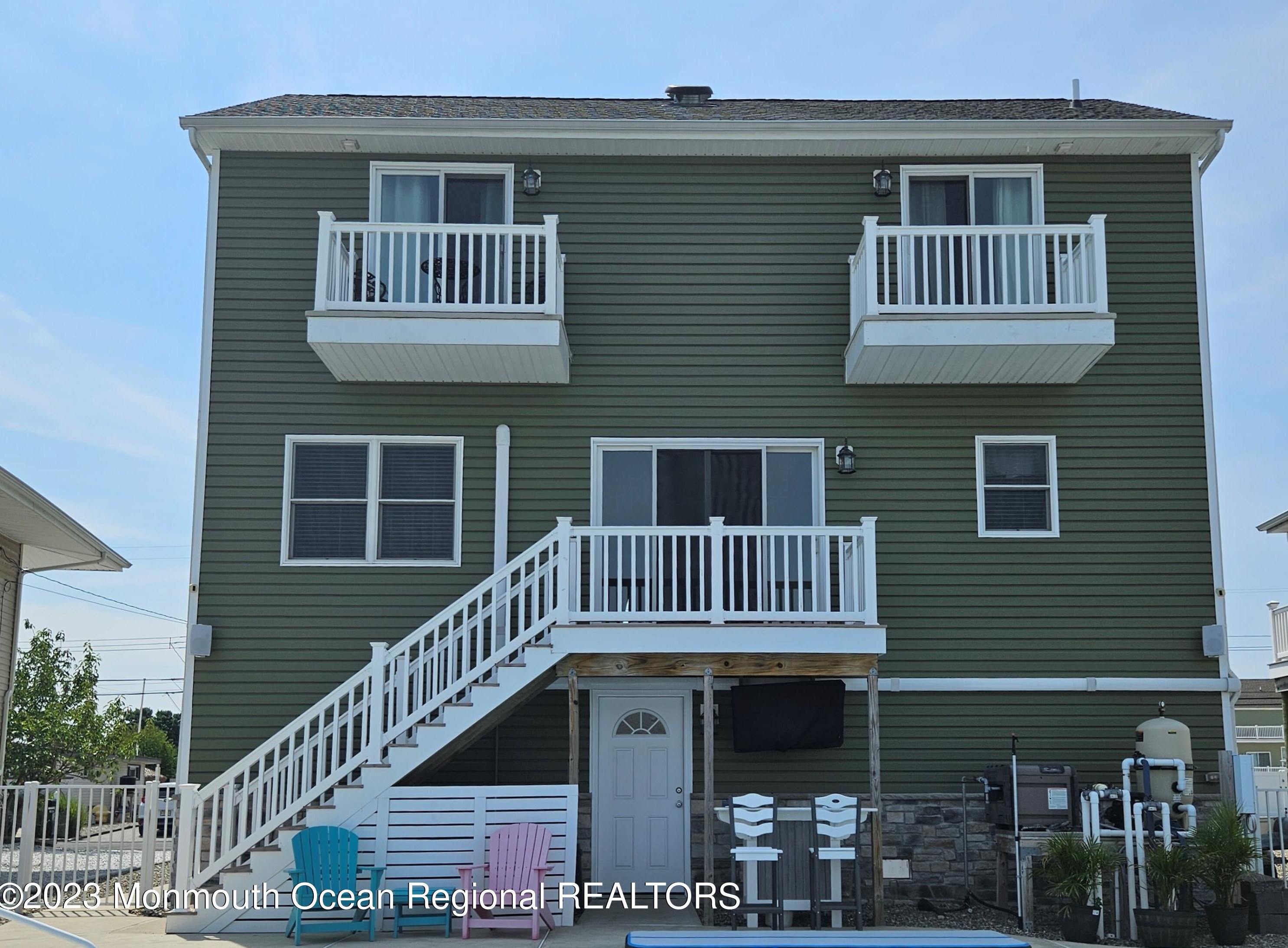 330 Silver Lagoon Dr, Toms River, NJ 08753