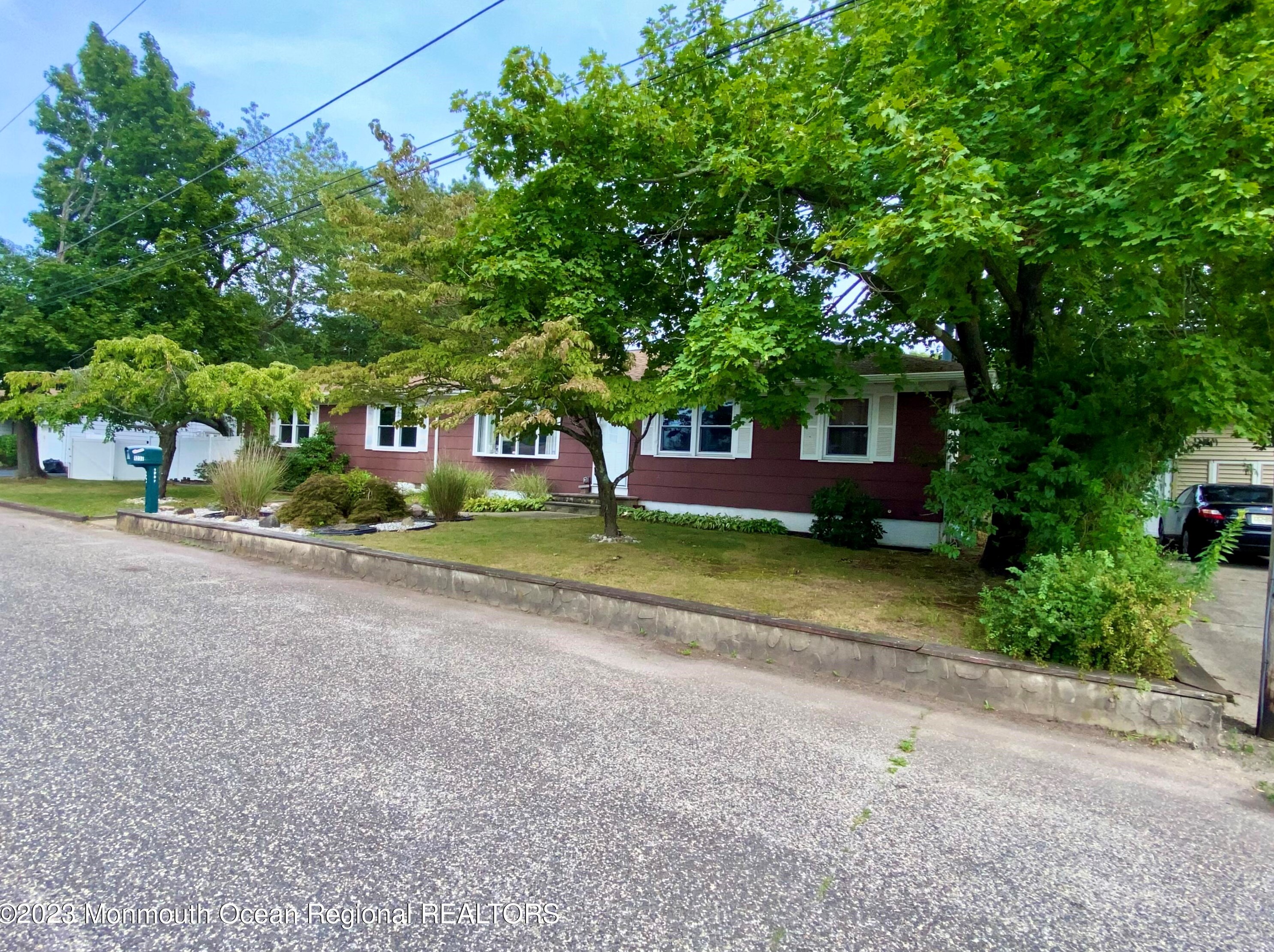 1237 Mizzen Ave, Beachwood NJ  08722-4413 exterior