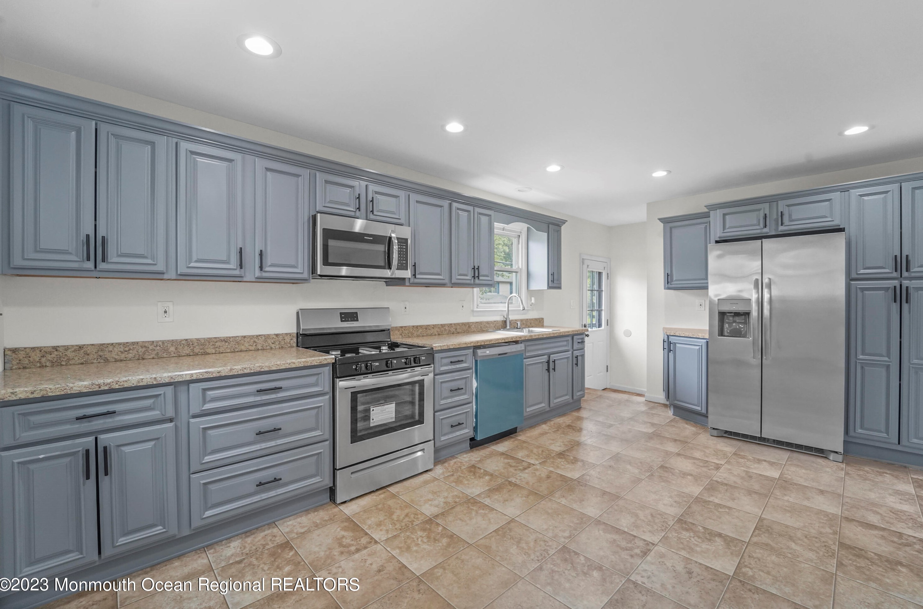 809 Center St, Piscataway, NJ 08854
