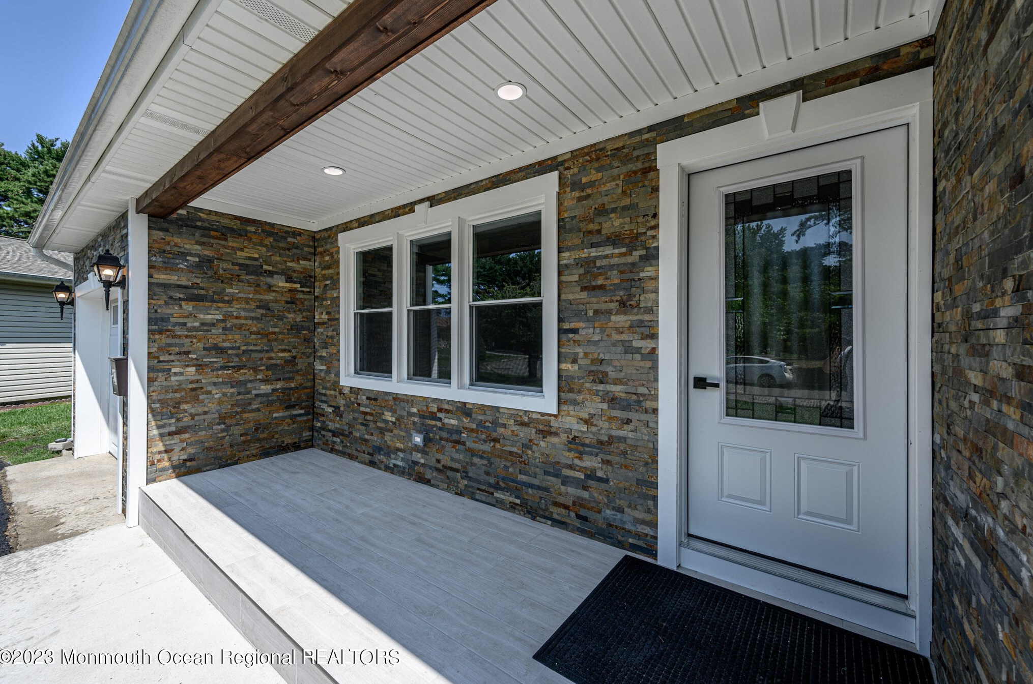 22 Brian Ct, Berkeley Township, NJ 08721