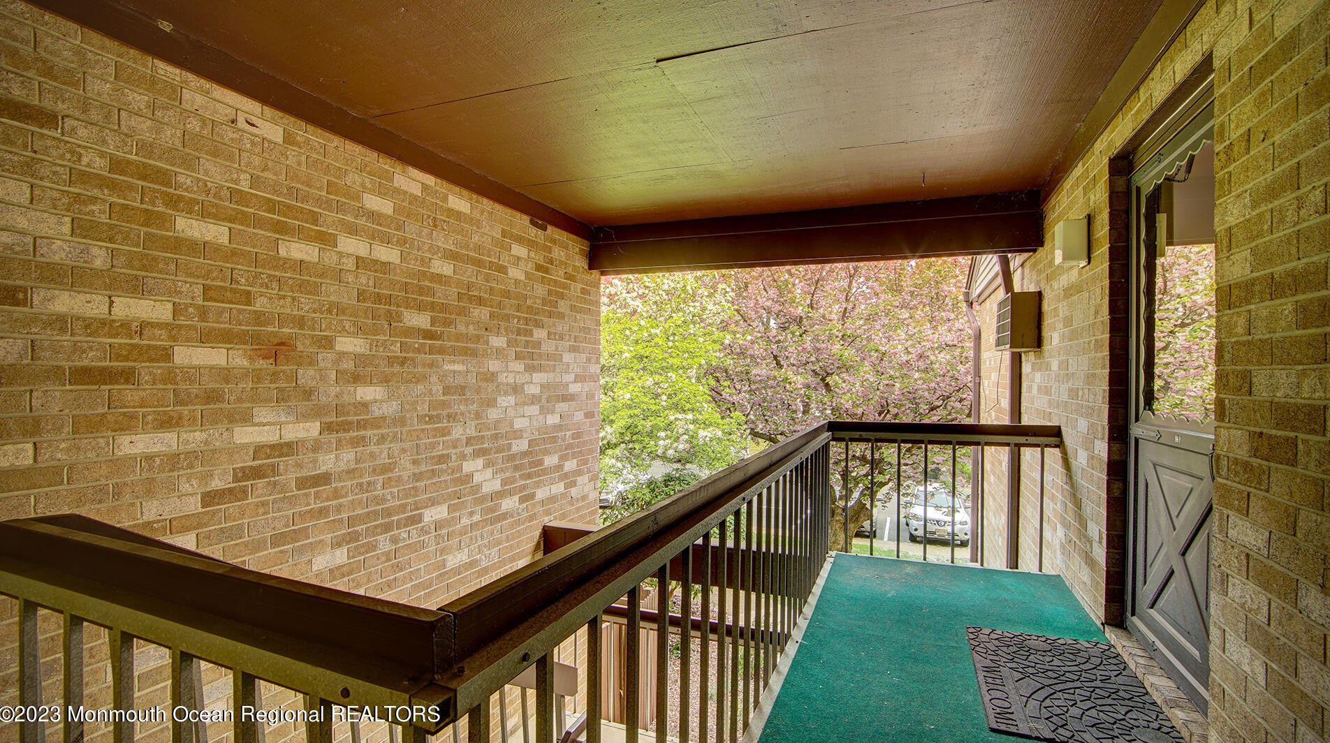 84 Amberly Dr #f, Millstone Township, NJ