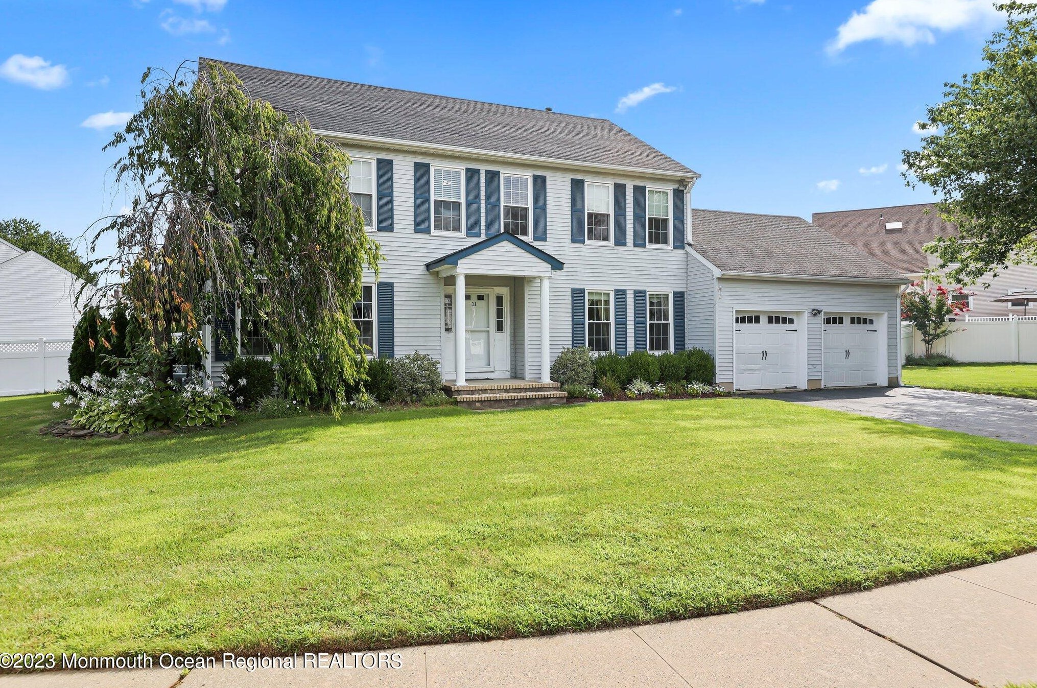 31 Daniel Dr, Hazlet, NJ 07730