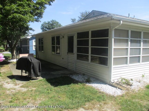 10 Tennis Ct, Bricktown, NJ 08723