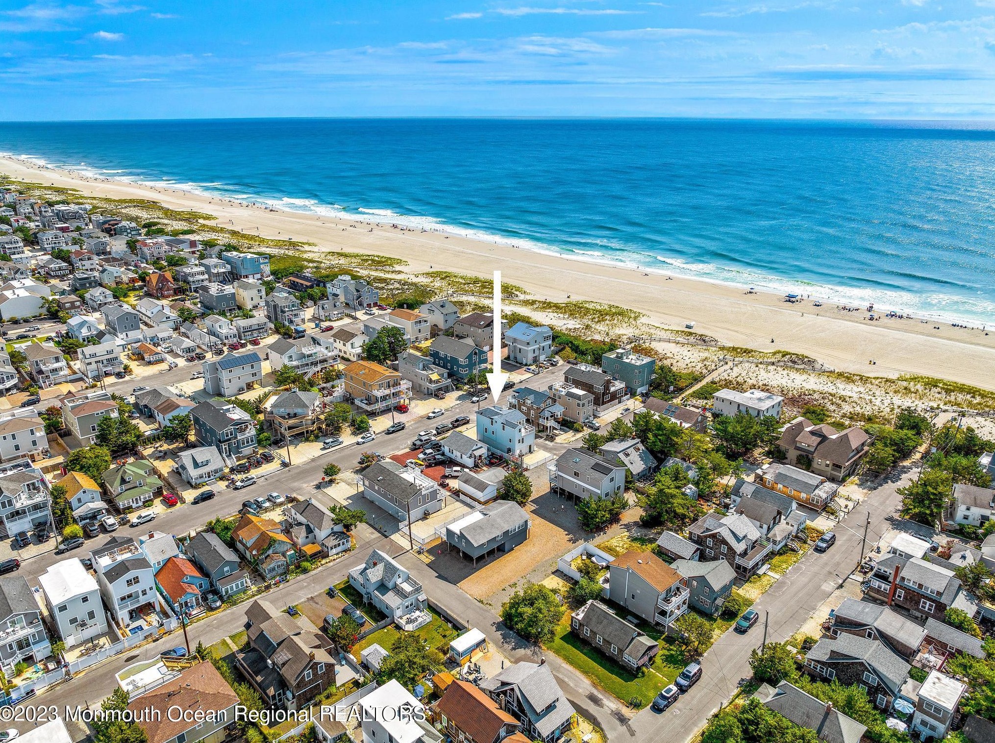 126 E 26th St, Long Beach Township, NJ 08008