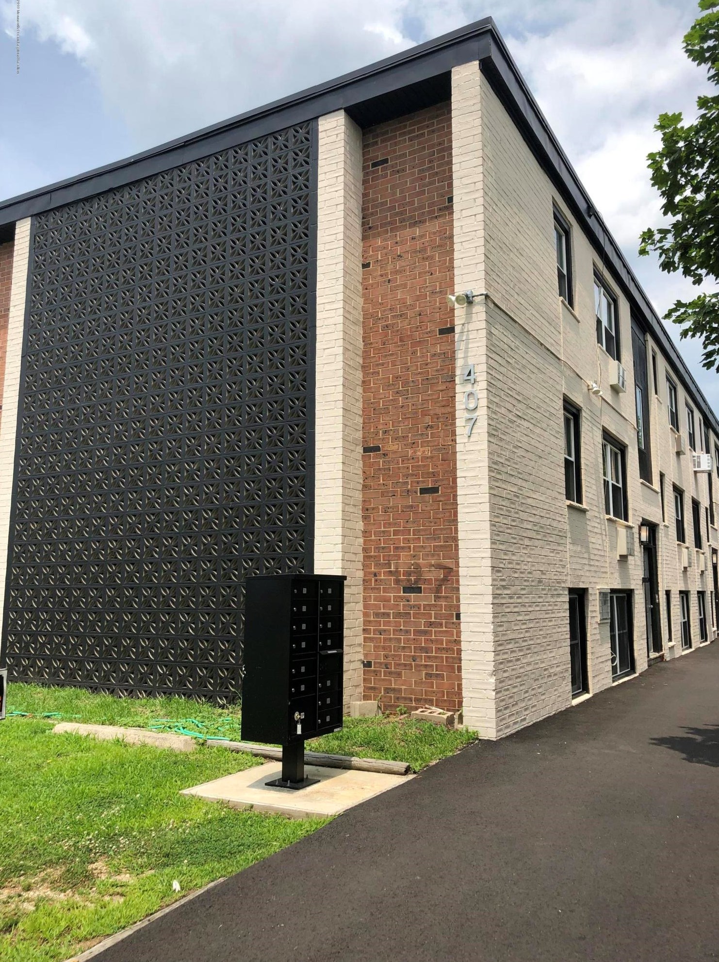 407 3rd Ave #5a, Tinton Falls, NJ 07712