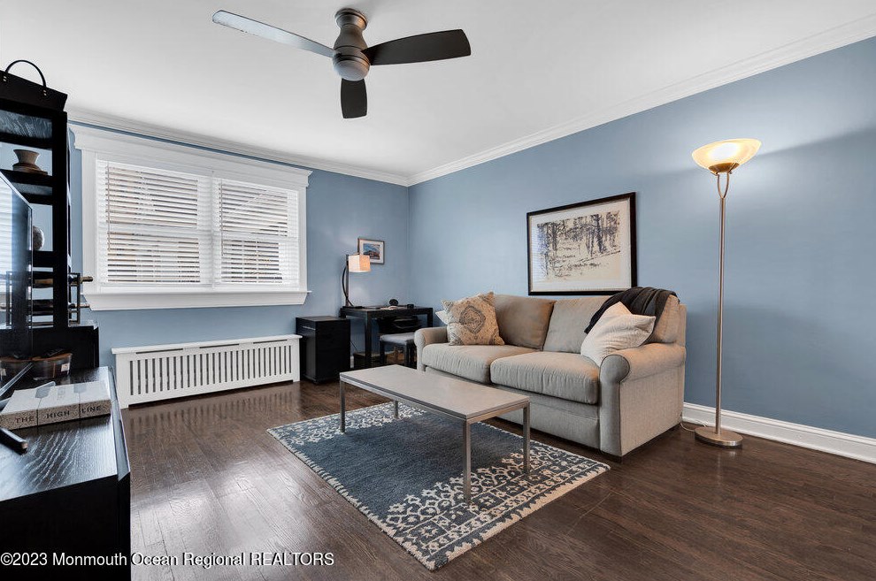 302 Deal Lake Dr #21, Tinton Falls, NJ 07712