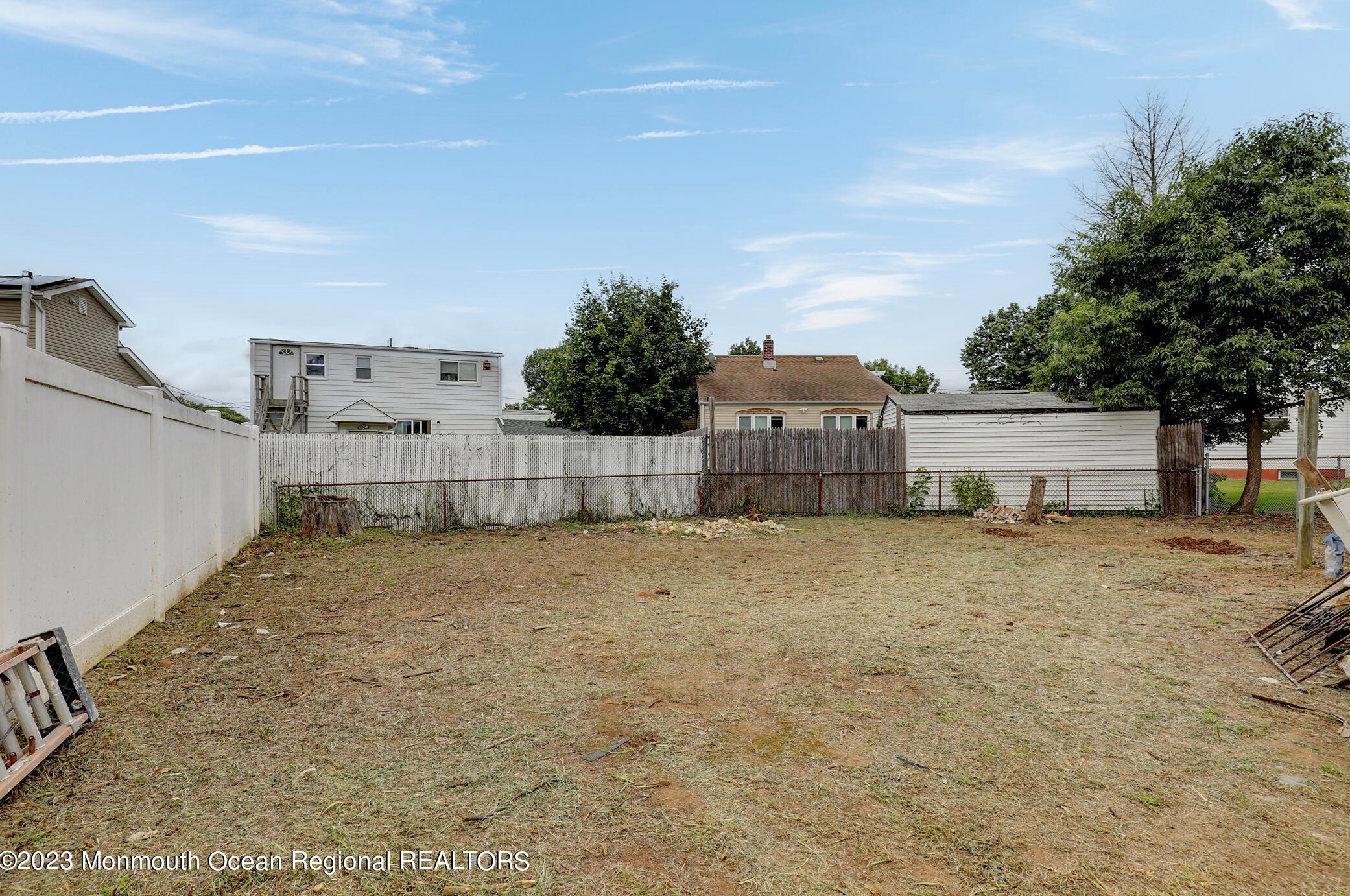 56 Sharon Ave, Edison NJ 08817-4517 exterior