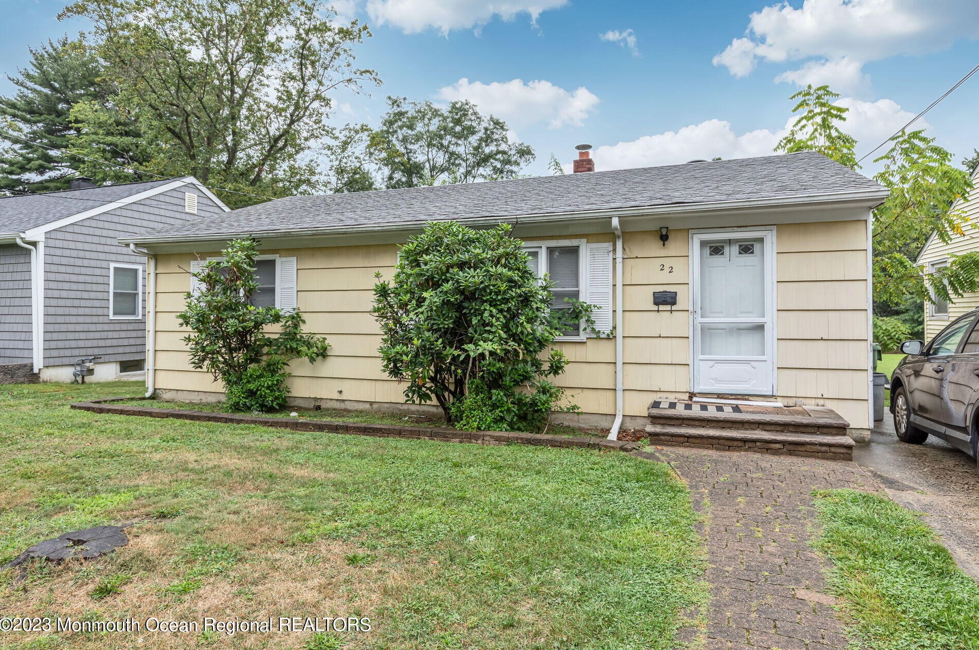 22 Lake Ave, Tinton Falls, NJ 07724