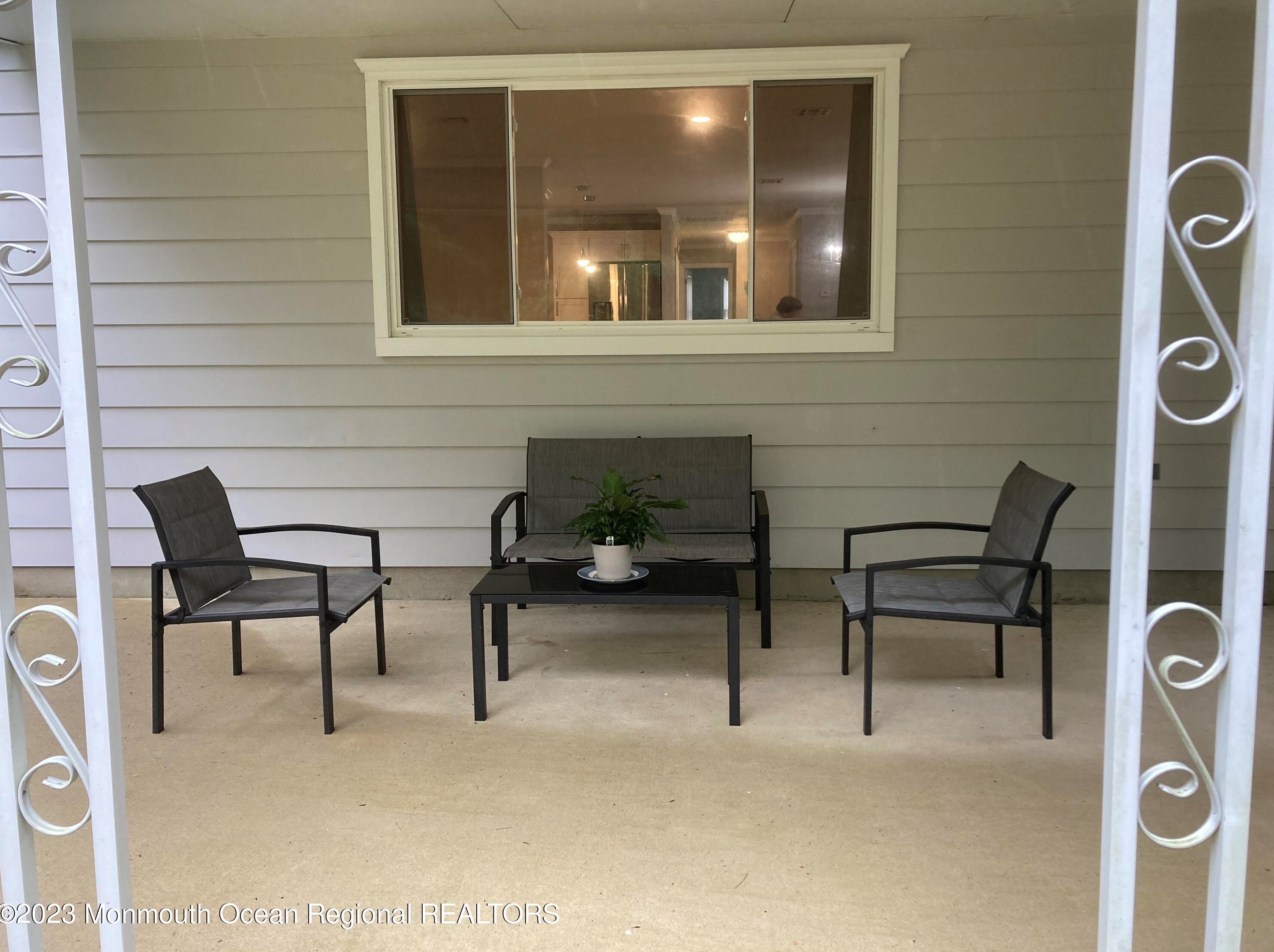 16 Canterbury Ln, Toms River NJ  08757-6503 exterior