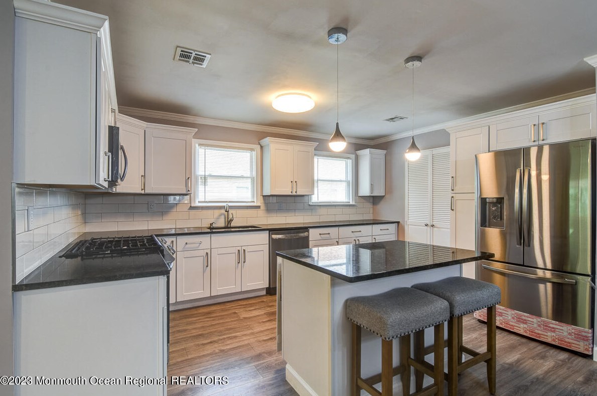 16 Canterbury Ln, Toms River NJ  08757-6503 exterior