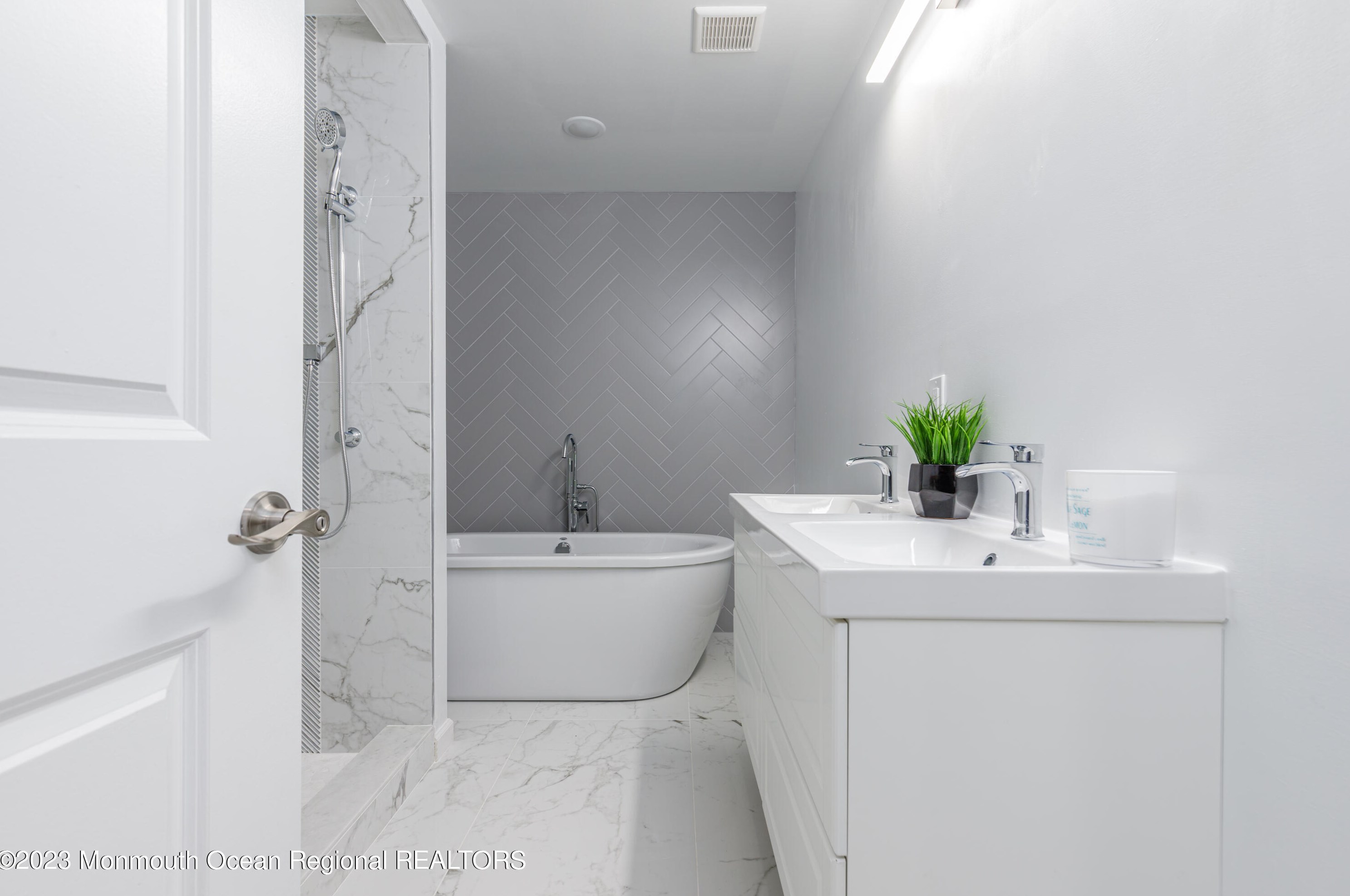 109 Olive St, Wall Township NJ  07753-3424 exterior