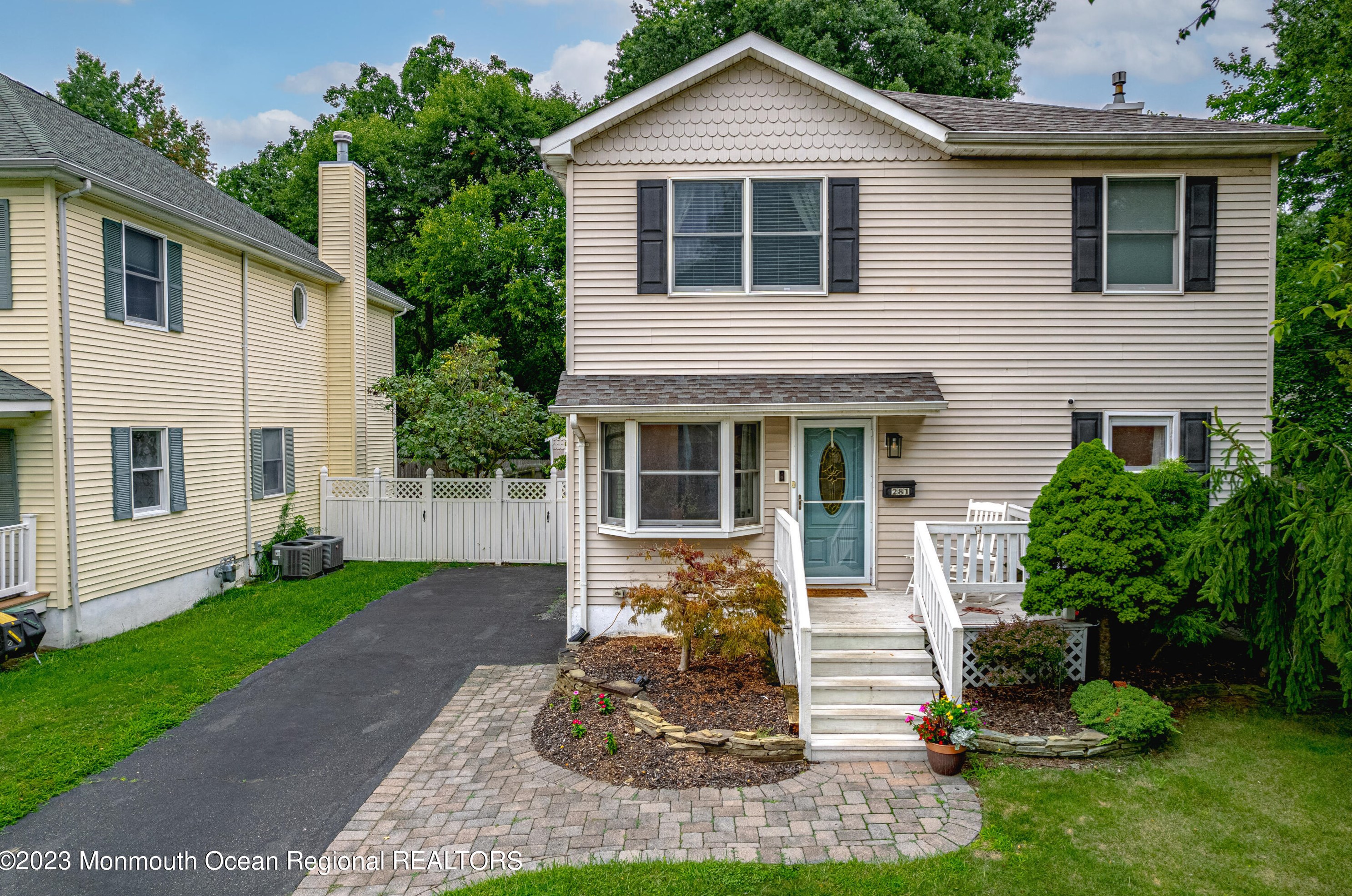 281 East End Ave, Belford, NJ 07718