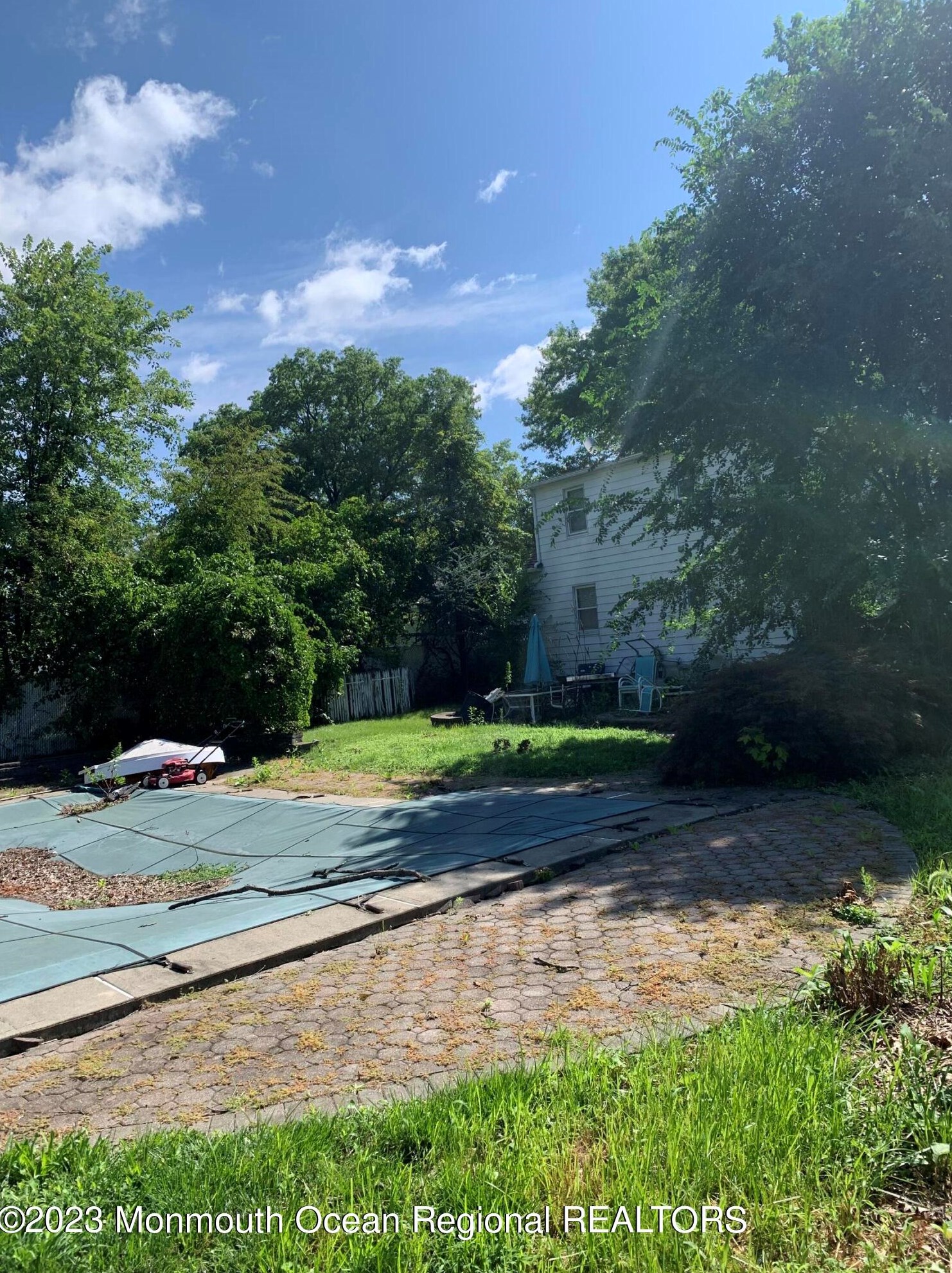 54 Mildred Ter, Clark NJ 07066-2910 exterior