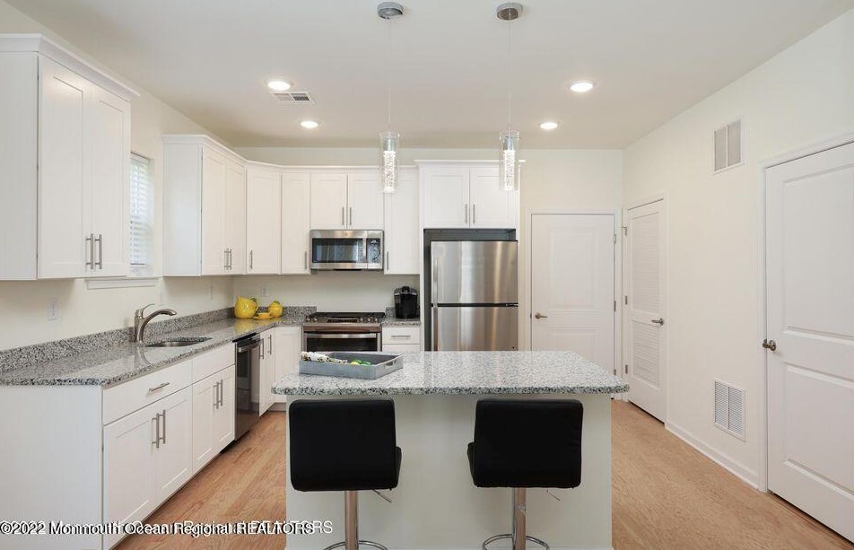 410 2 Ave, Toms River NJ 08757-4815 exterior