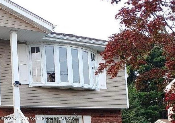 14 Lynn Dr, Toms River NJ  08753-5216 exterior