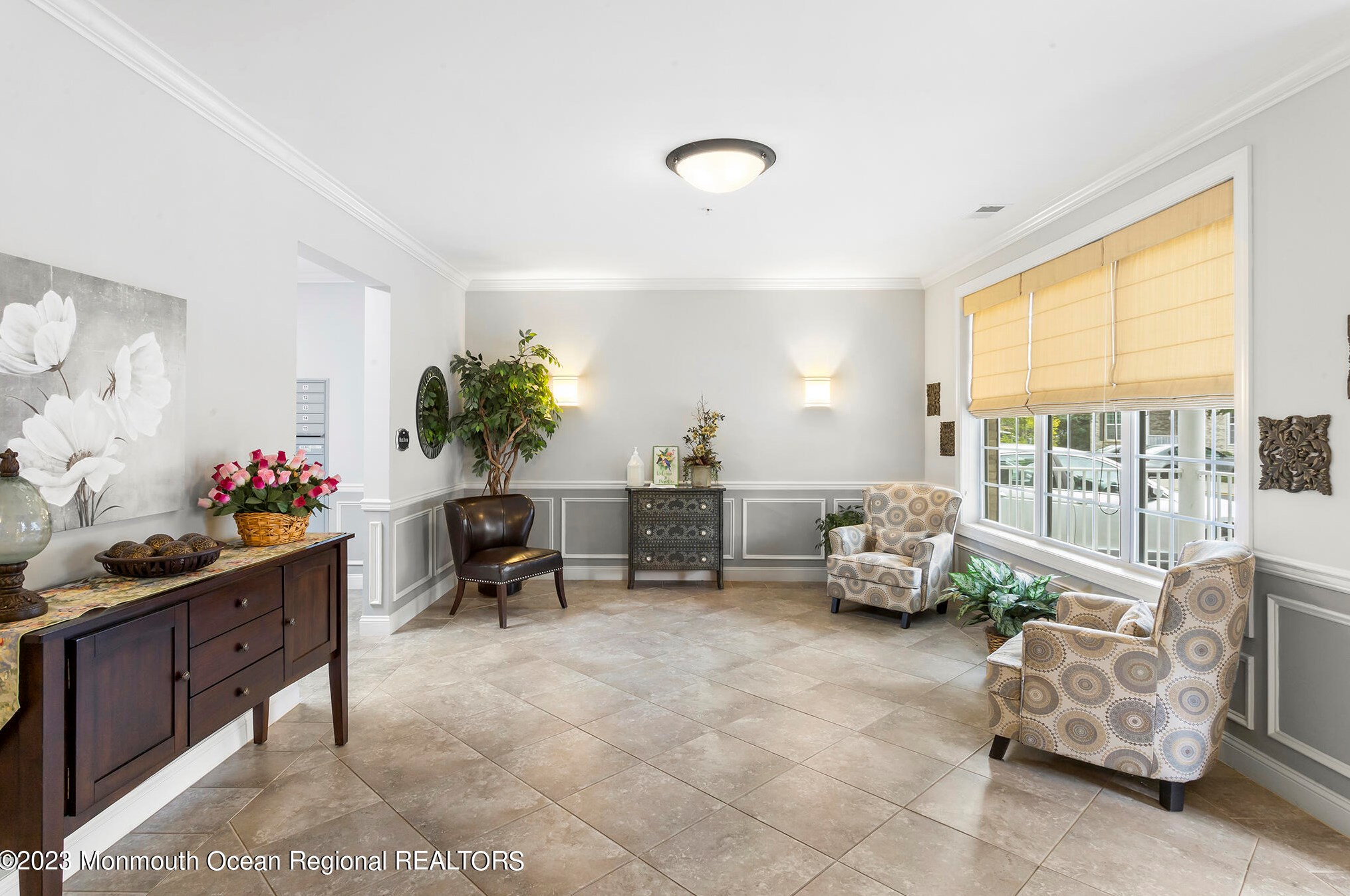 112 Regency Ct, Morganville, NJ 07751