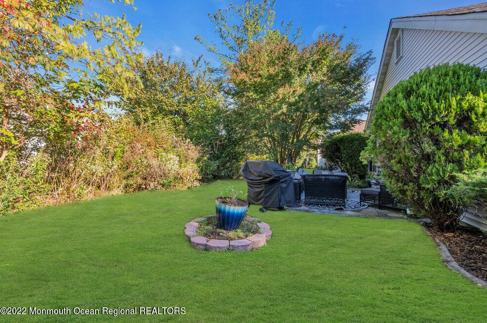 2413 Coral Leaf Rd, Toms River NJ  08755-1802 exterior