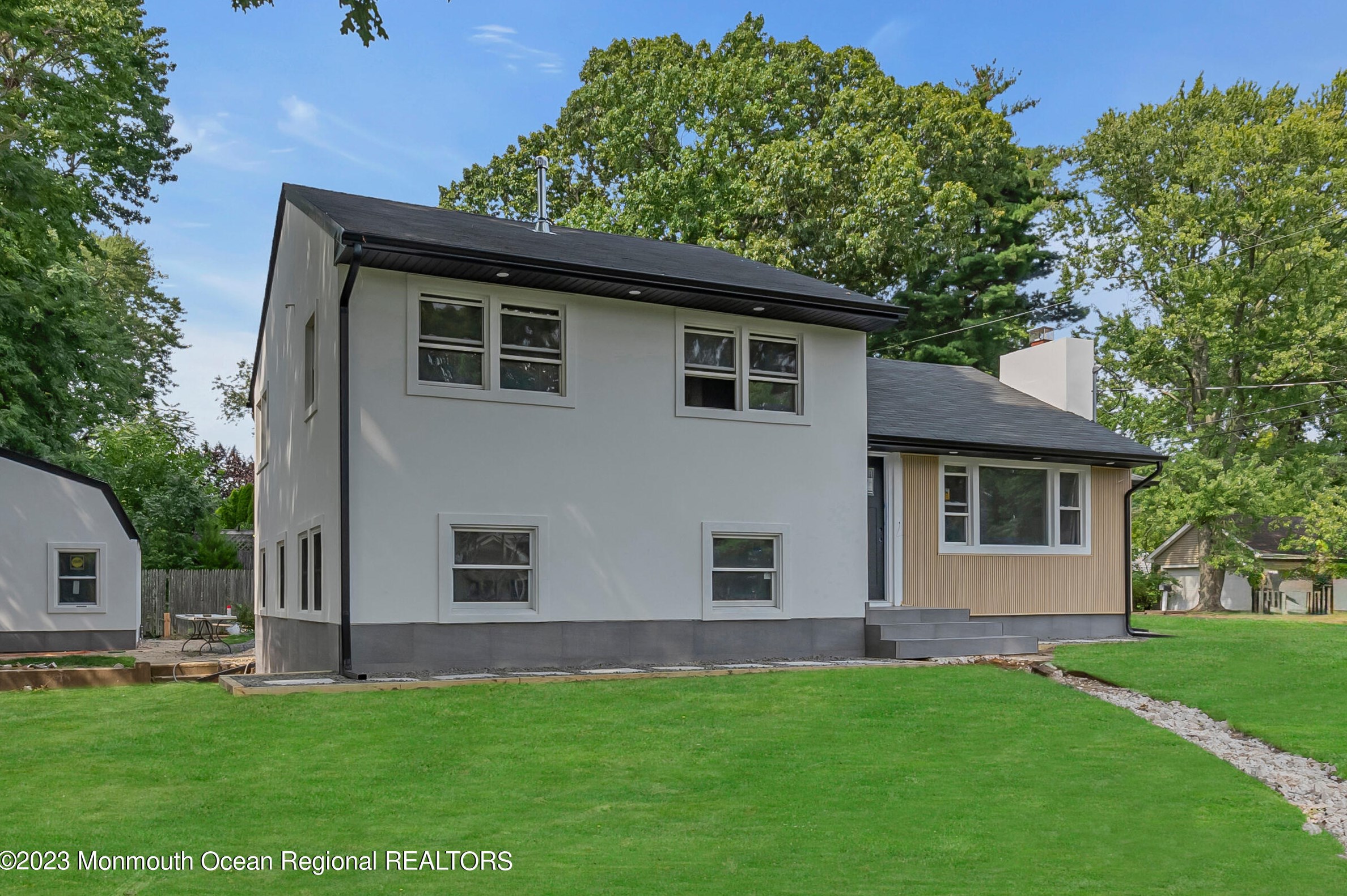 515 Garwood St, Oakhurst, NJ 07755-1333