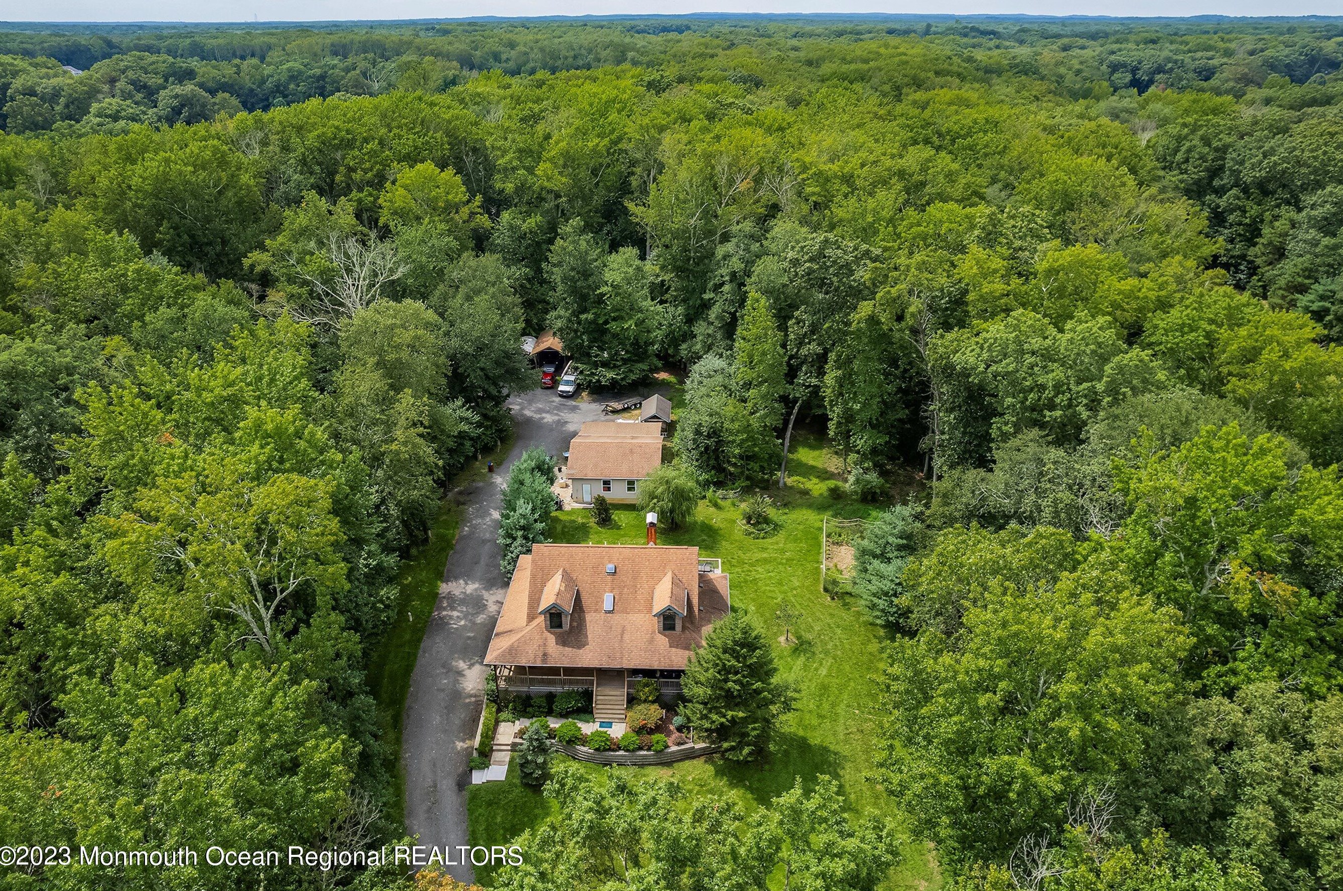 172 Jackson Mills Rd, East Freehold, NJ 07728