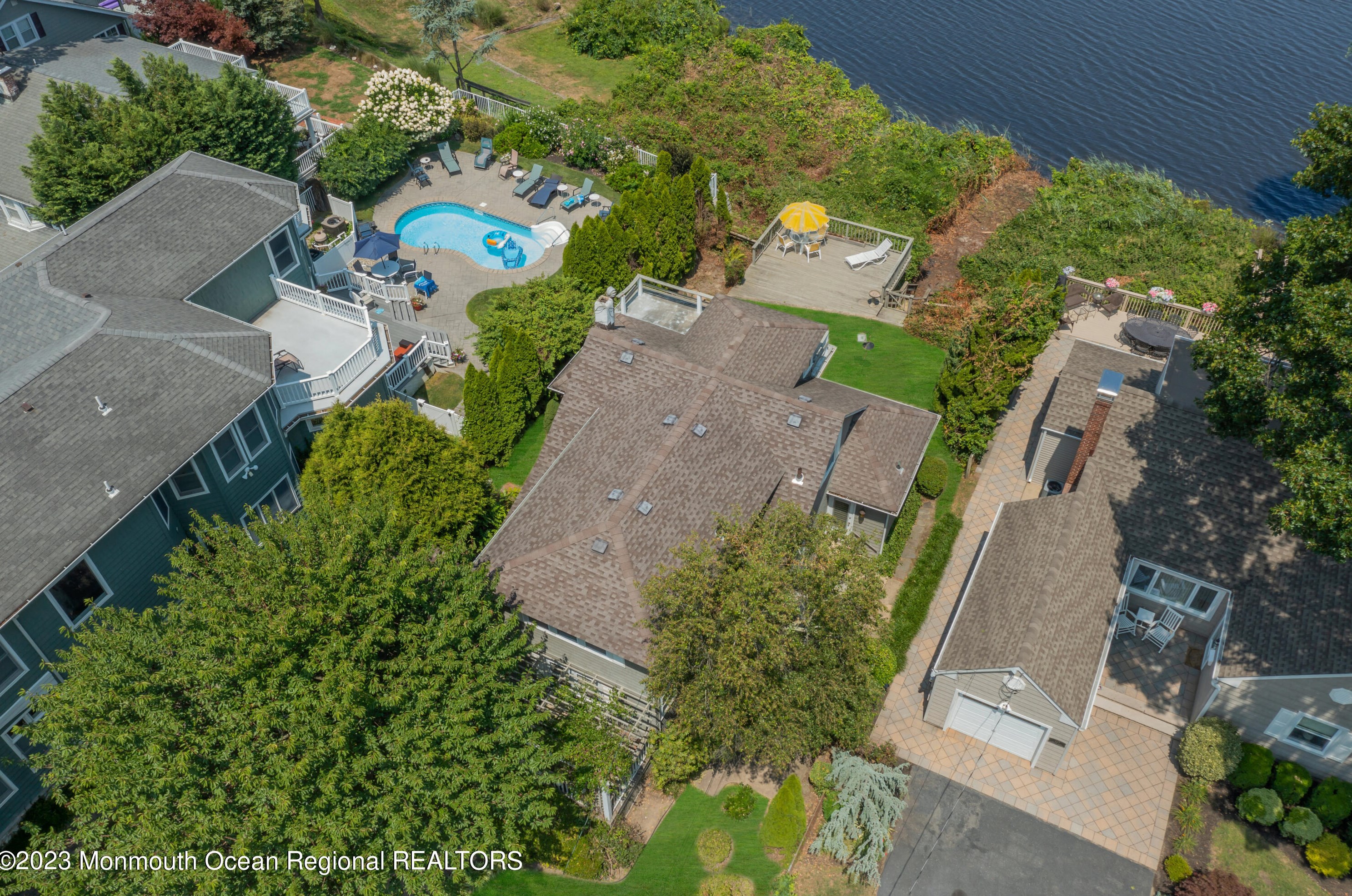 629 Beacon Blvd, Wall Township, NJ 08750-1402