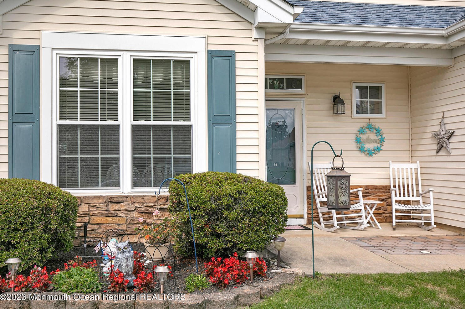 13 Kirkby Ln, Lakehurst, NJ 08759