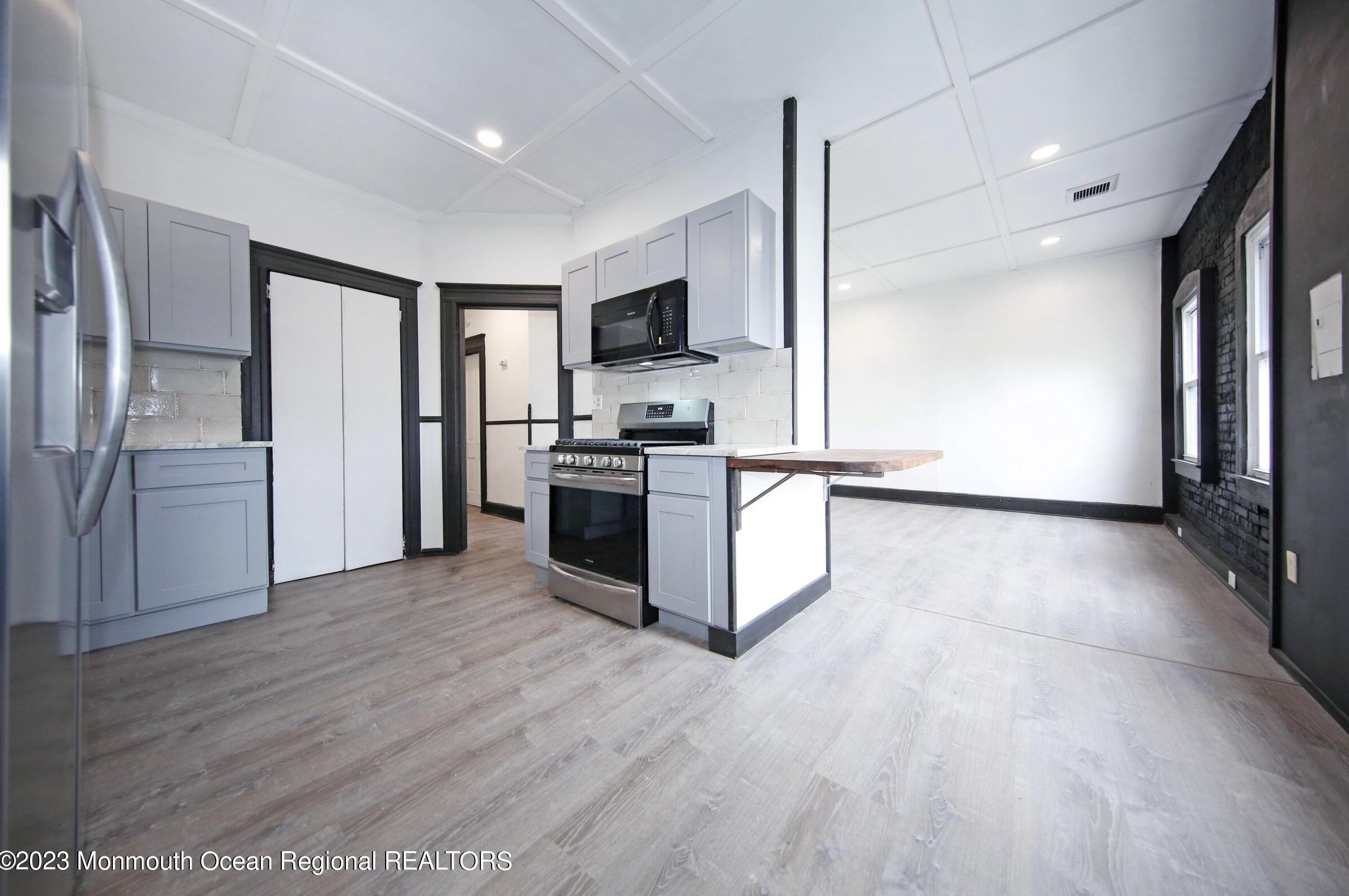 74 Monmouth St #b, Tinton Falls, NJ 07701