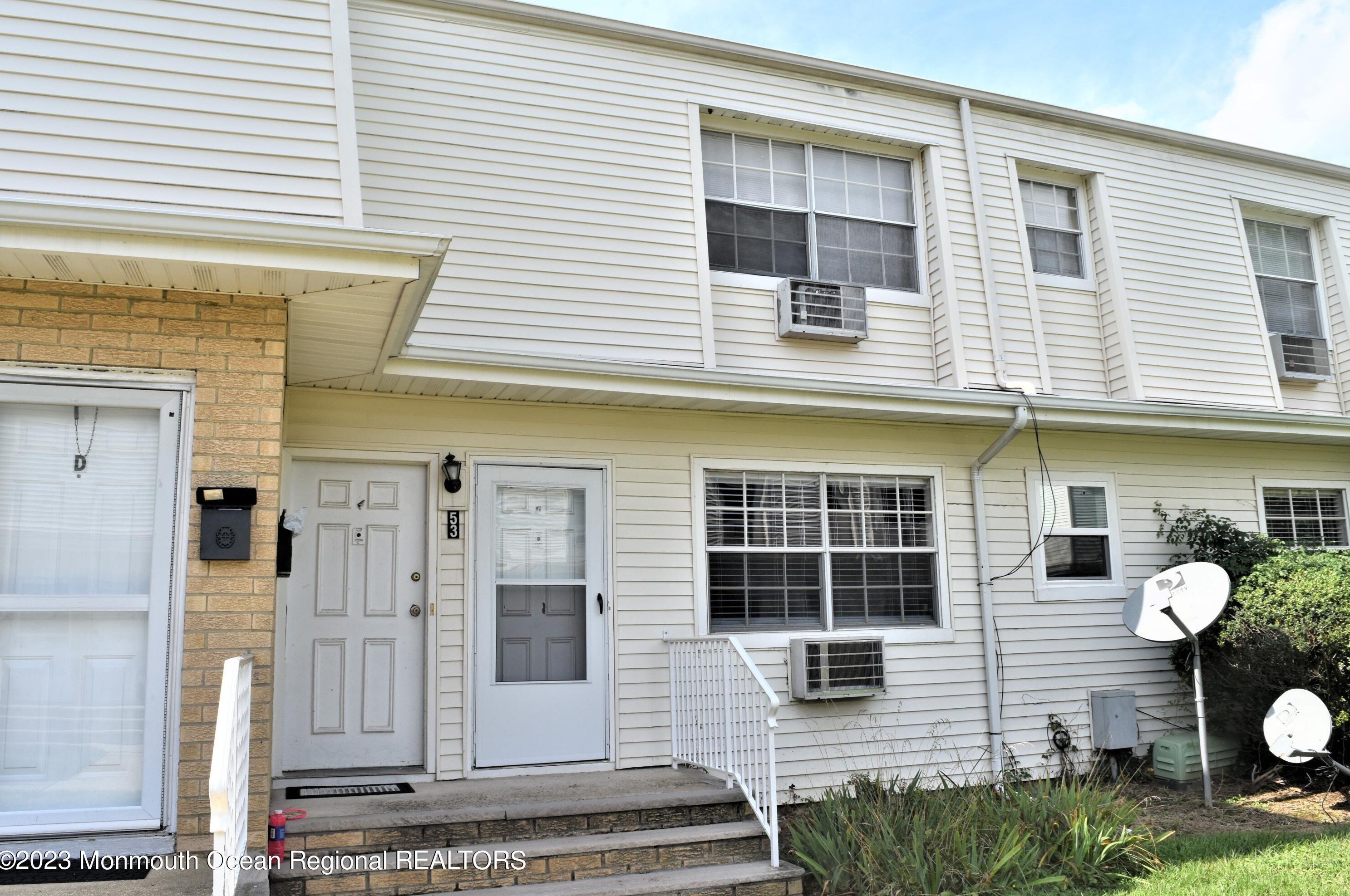 53 White St #b, Tinton Falls, NJ 07724