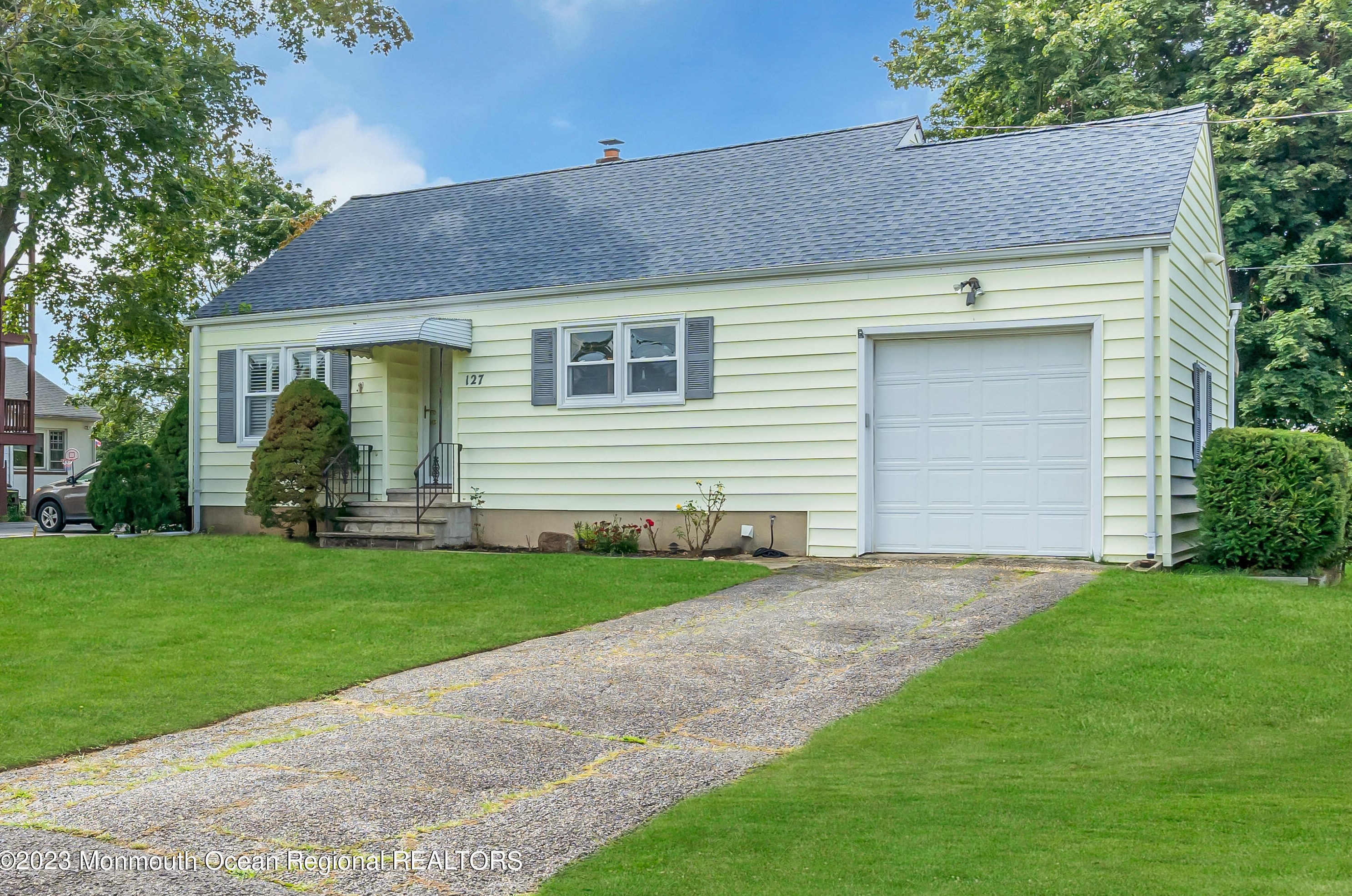 127 Broadway, East Freehold, NJ 07728-1462