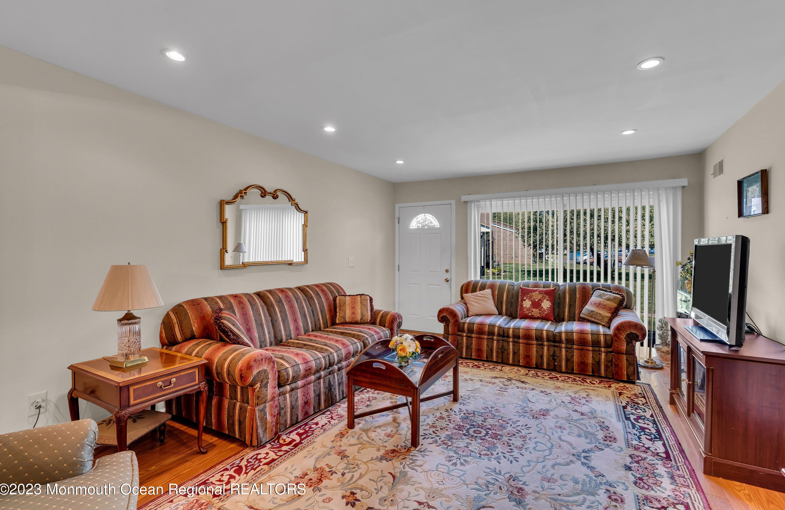 43 River Edge Dr, Bricktown, NJ 08724