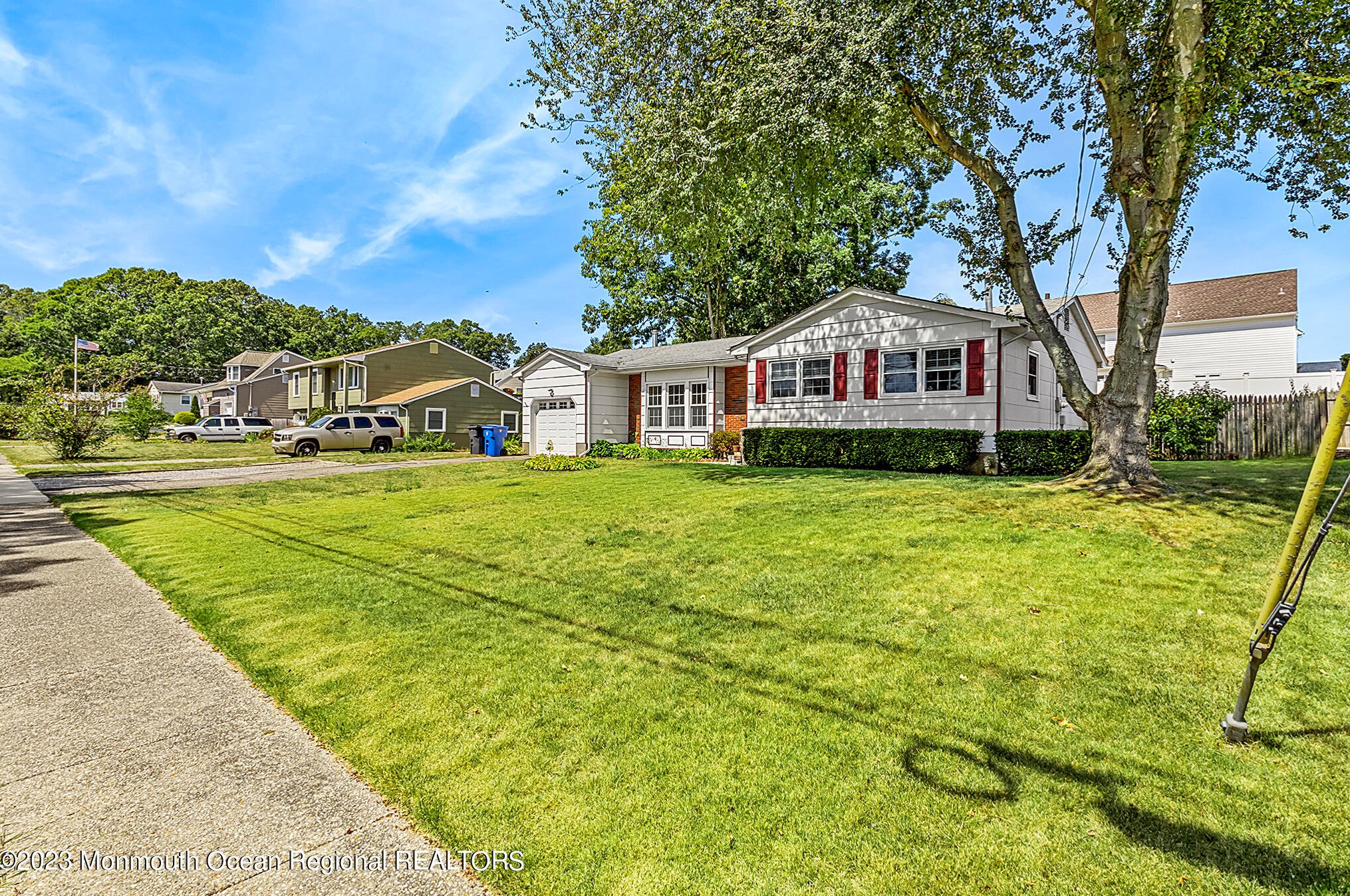 648 Longview Dr, Toms River, NJ 08753-5531