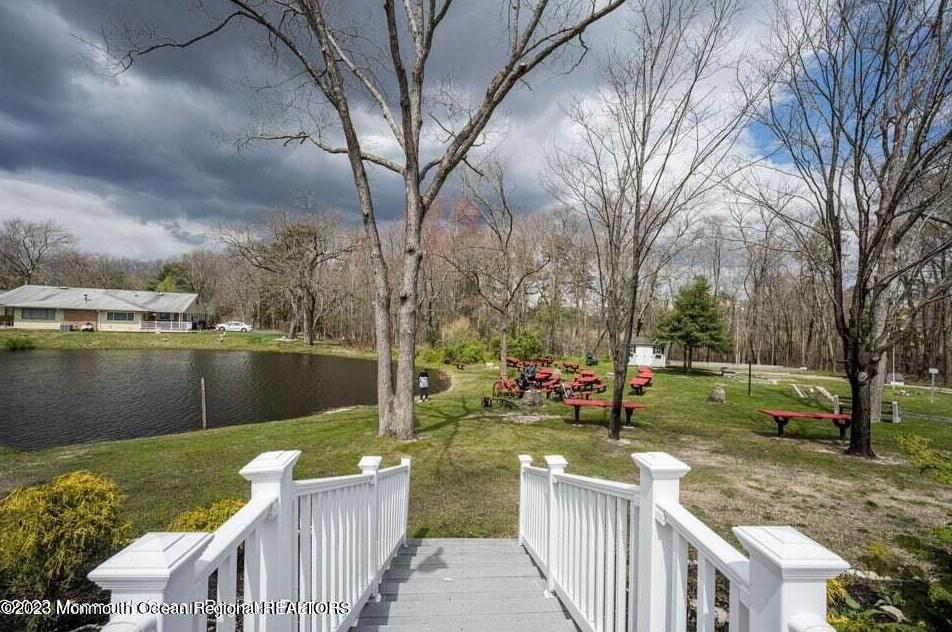 4 Sparrow St #a, Lakehurst, NJ 08759