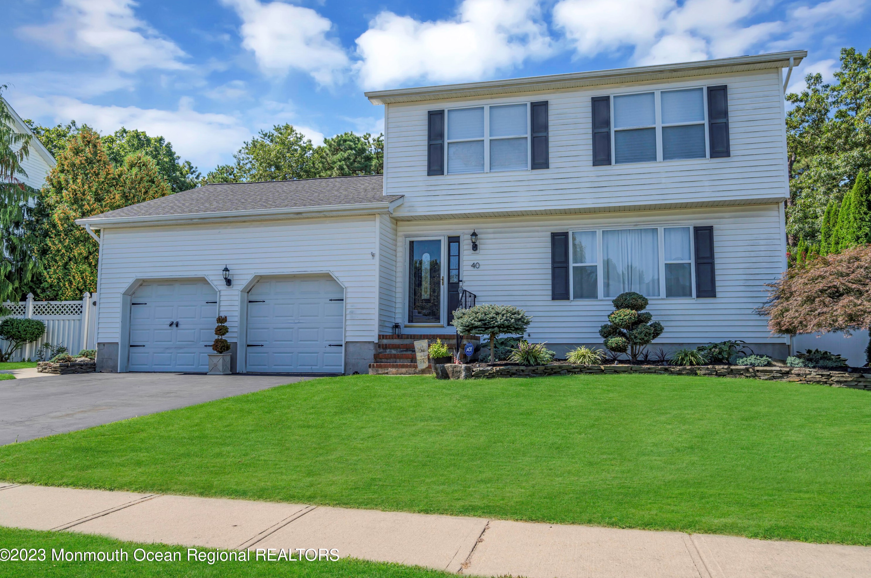 40 Netty St, Wall Township, NJ 07731-2759