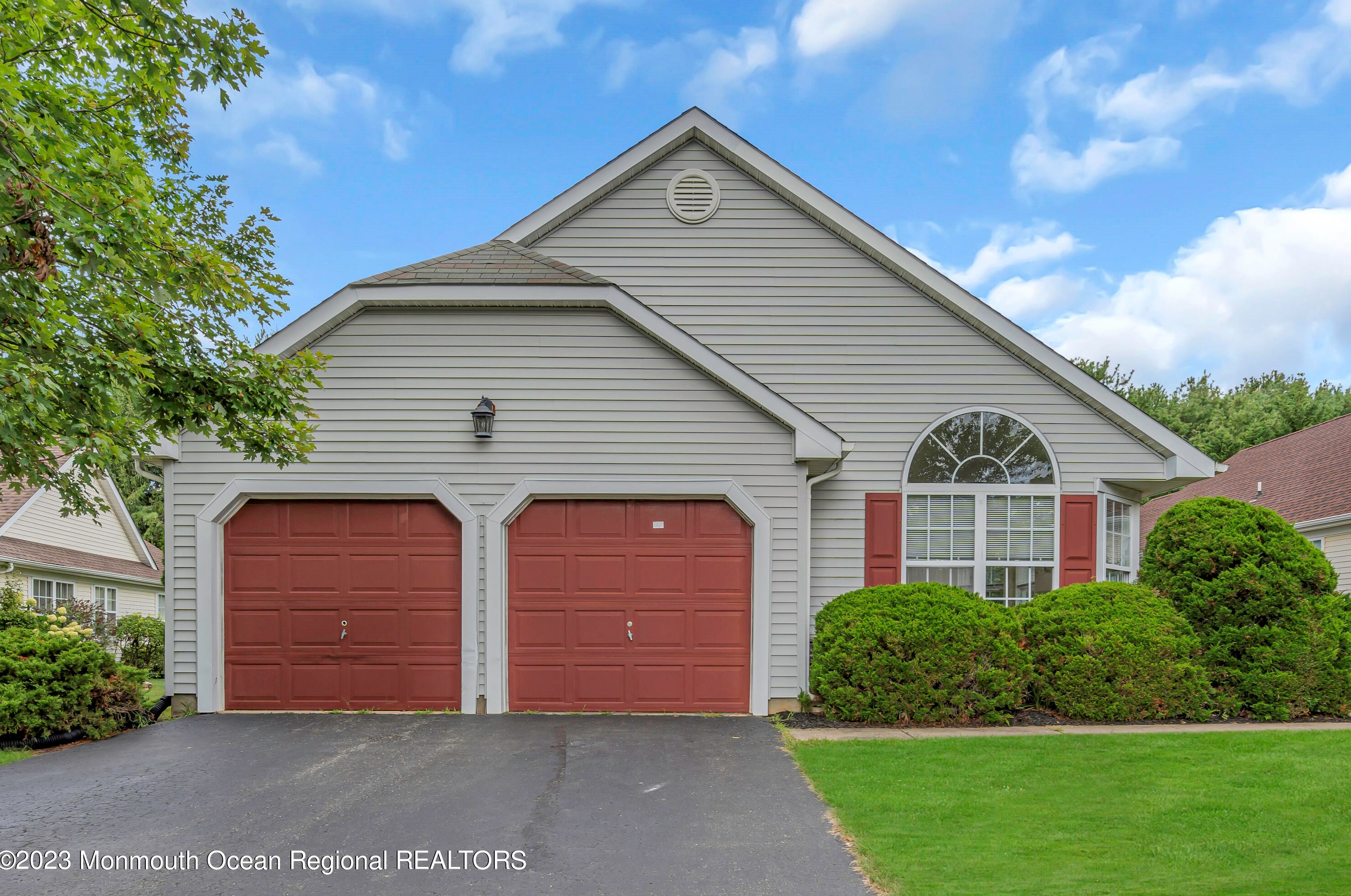 2745 Rockport Ln, Toms River, NJ 08755-2544