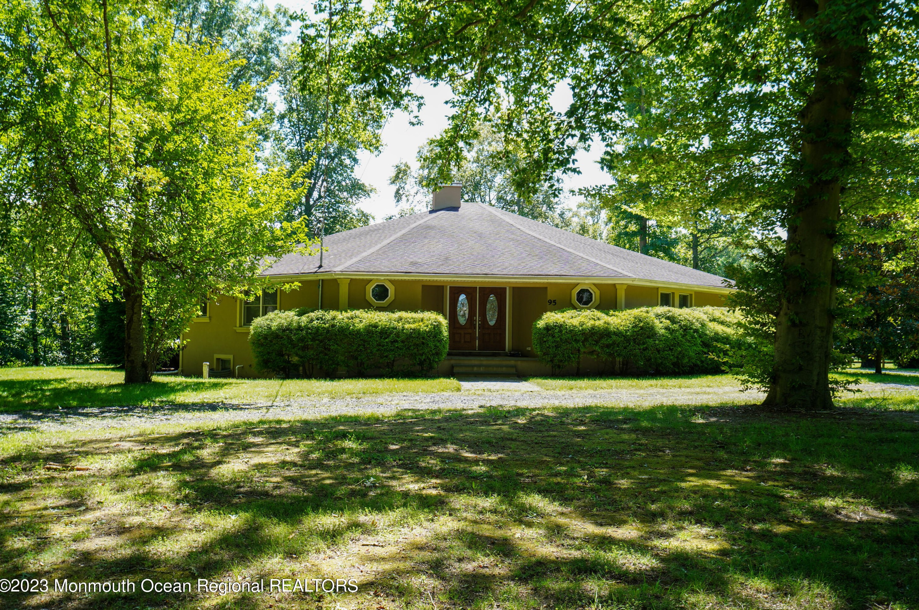 95 Daum Rd, Millstone Township, NJ 07726-4108