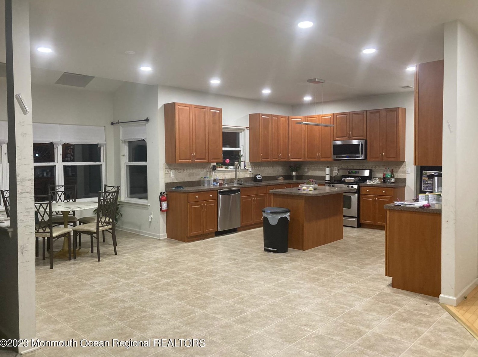 6 Stevens Way, Lakehurst, NJ 08759