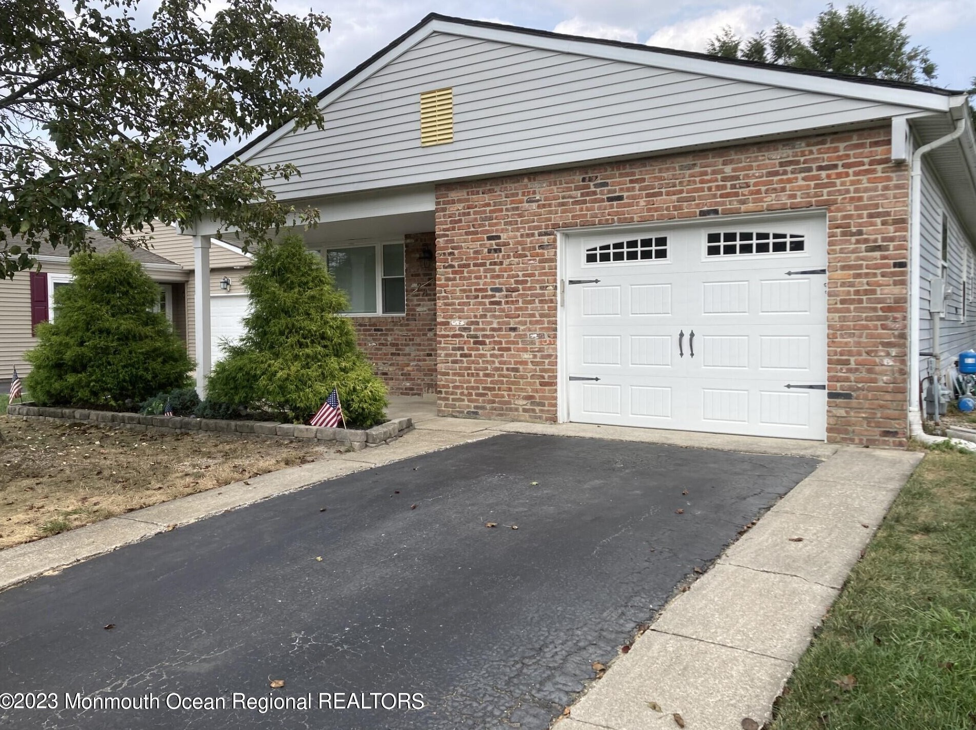 28 Wedgeport Dr, Toms River, NJ 08757-6414