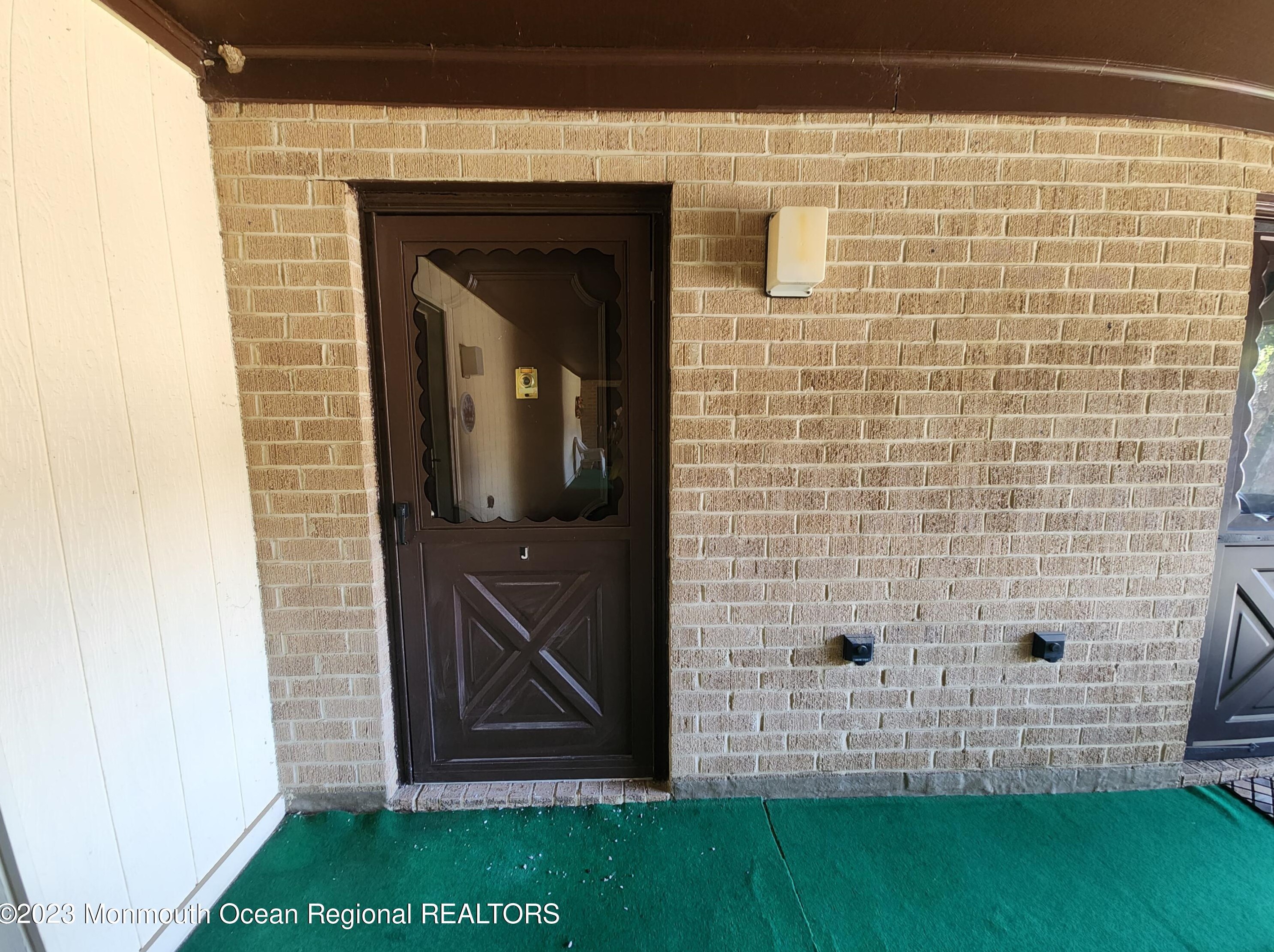 34 Meadow Green Cir #j, Millstone Township, NJ