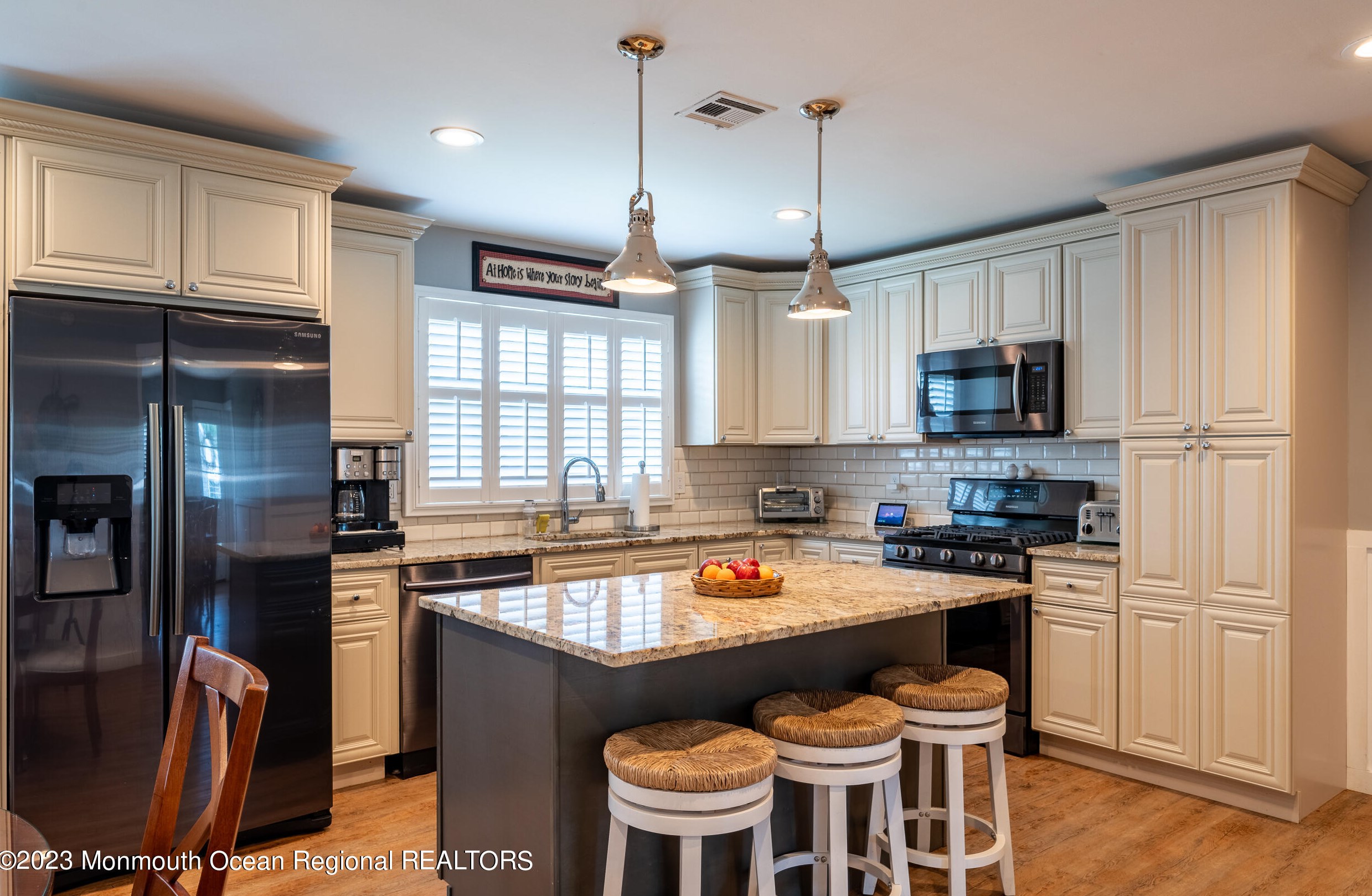 12 Nelson Ct, Toms River, NJ 08757-4109