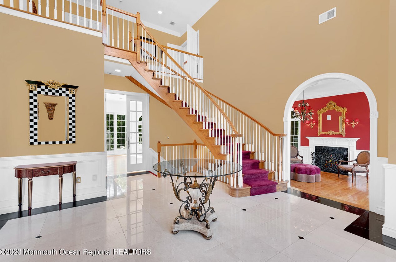 3 Tollhouse Ln, Vanderburg, NJ 07722