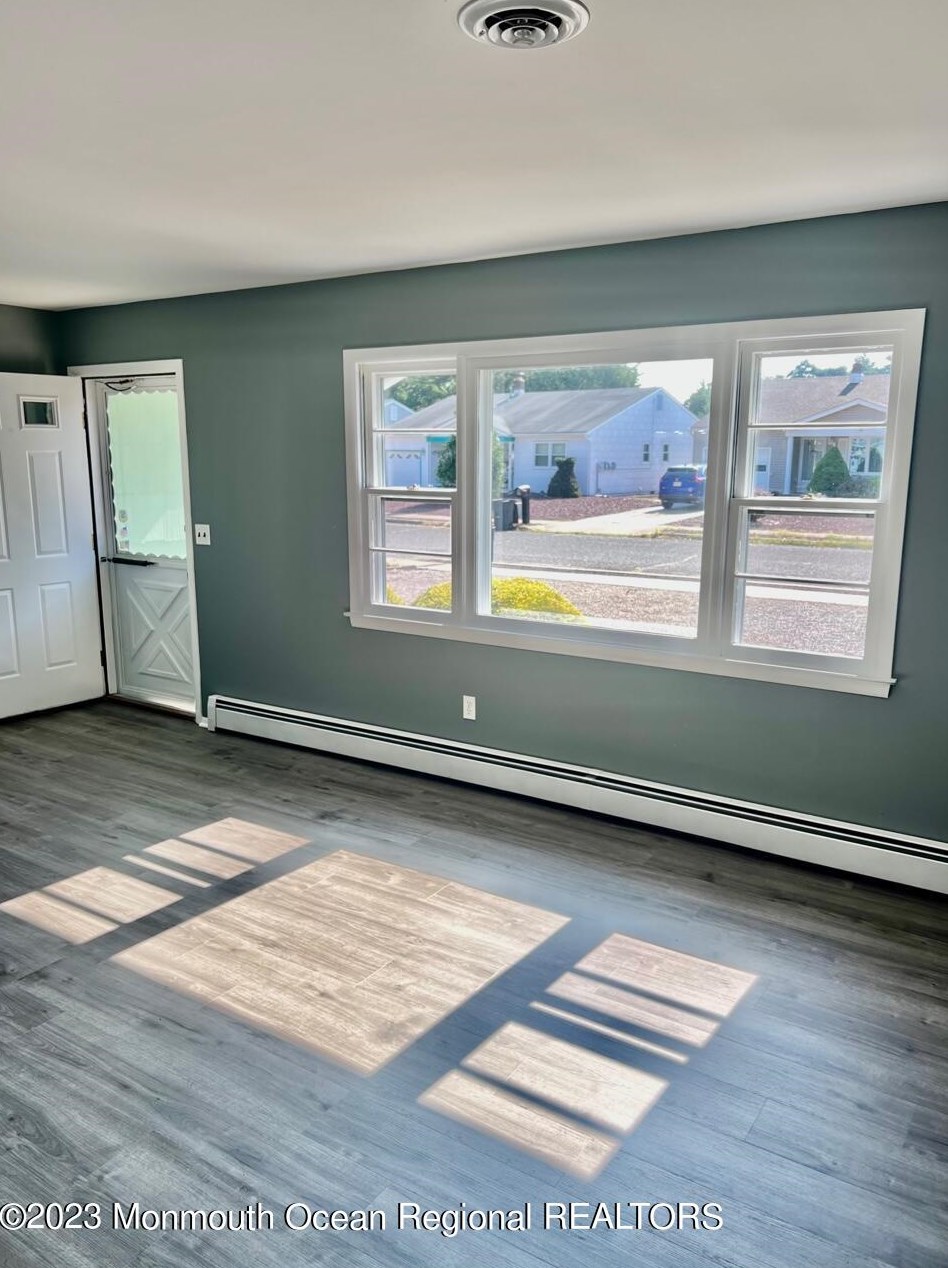 73 Whitaker Dr, Berkeley Township, NJ 08721