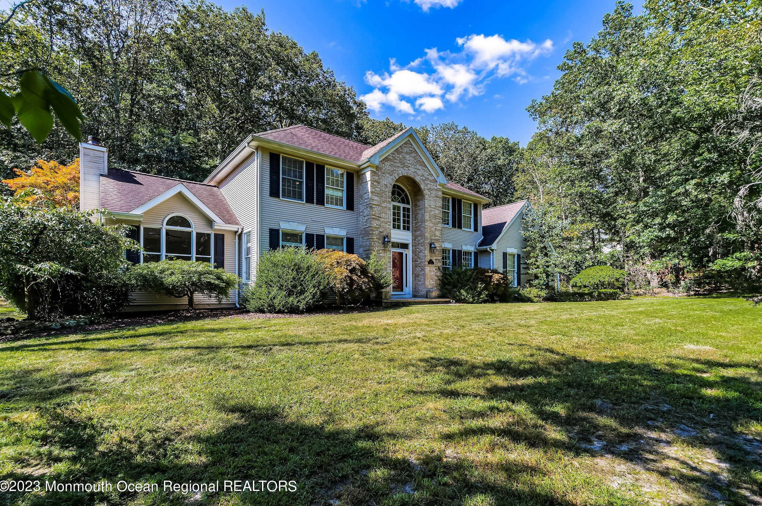 40 Cheryl Ln, Millstone Township, NJ 08510-1605