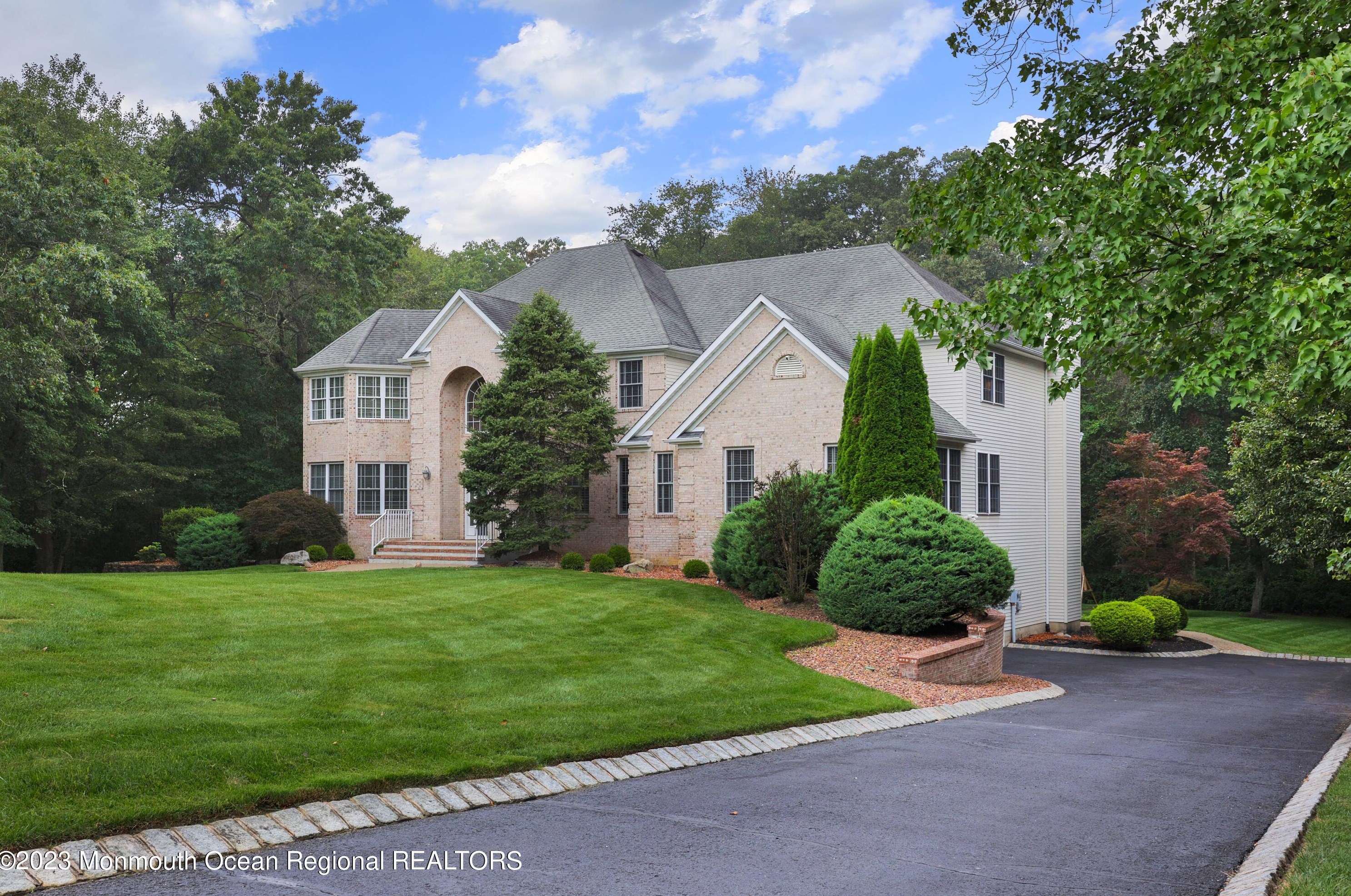 460 Christine Ct, East Freehold, NJ 07728-9367