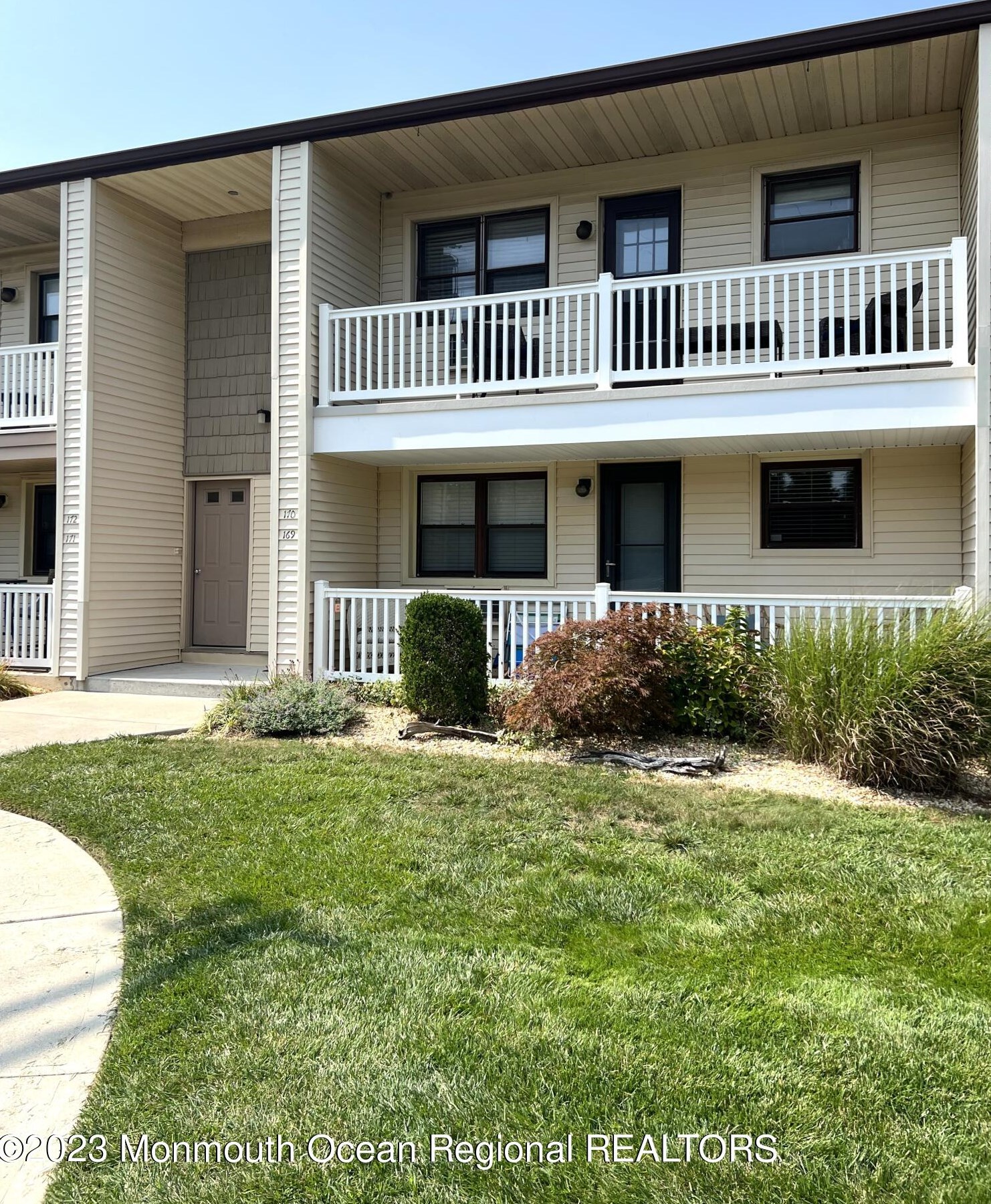 170 Wharfside Dr, Monmouth Beach, NJ 07750-1269