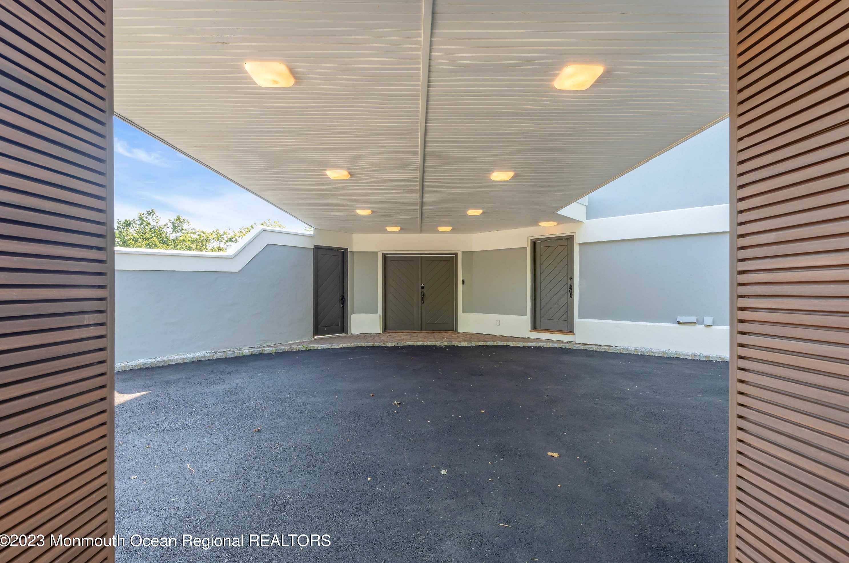 401 Overlook Dr, Wall Township, NJ 07753