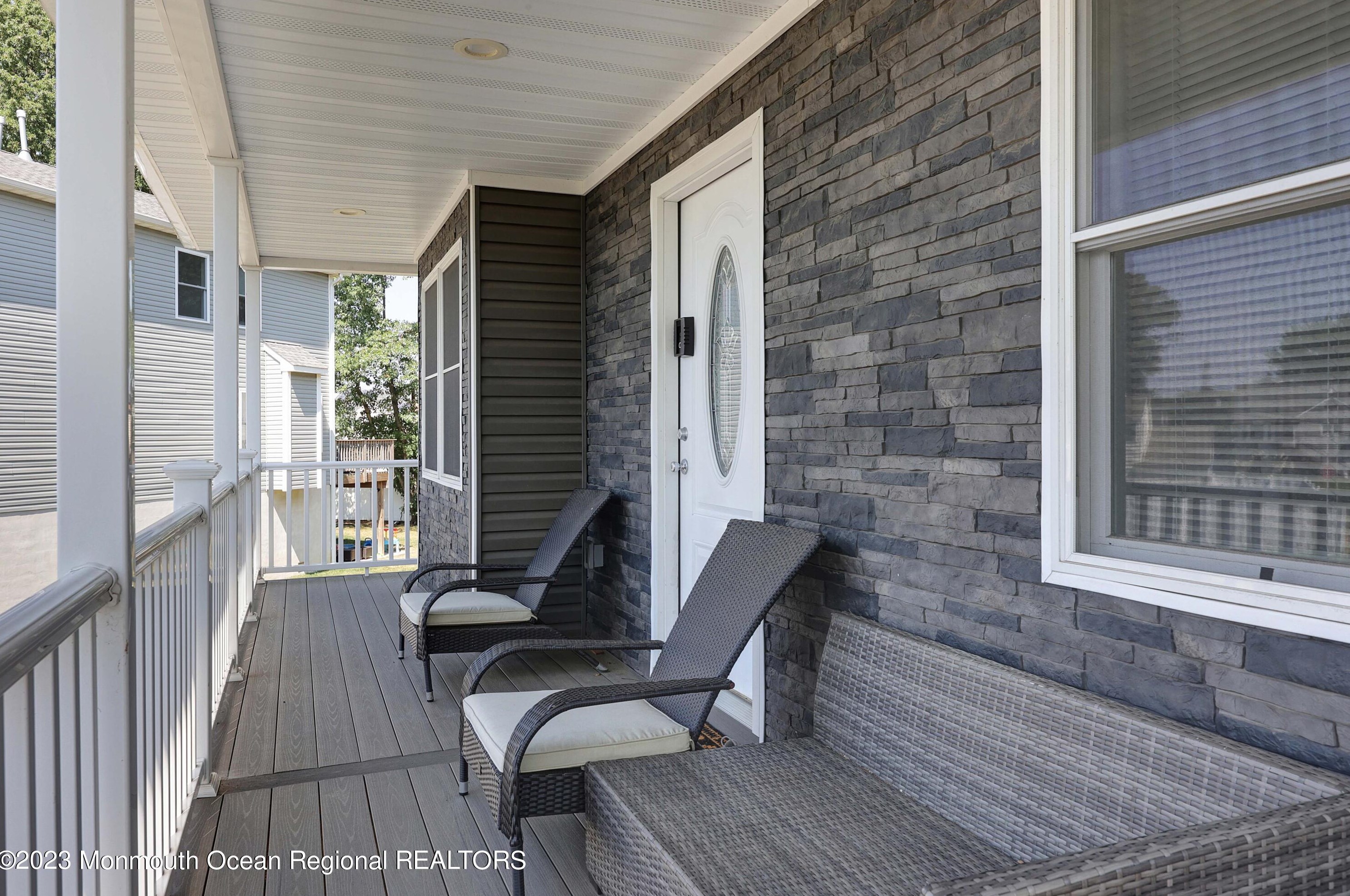 8 Chomic Pl, Keyport, NJ 07735-3003